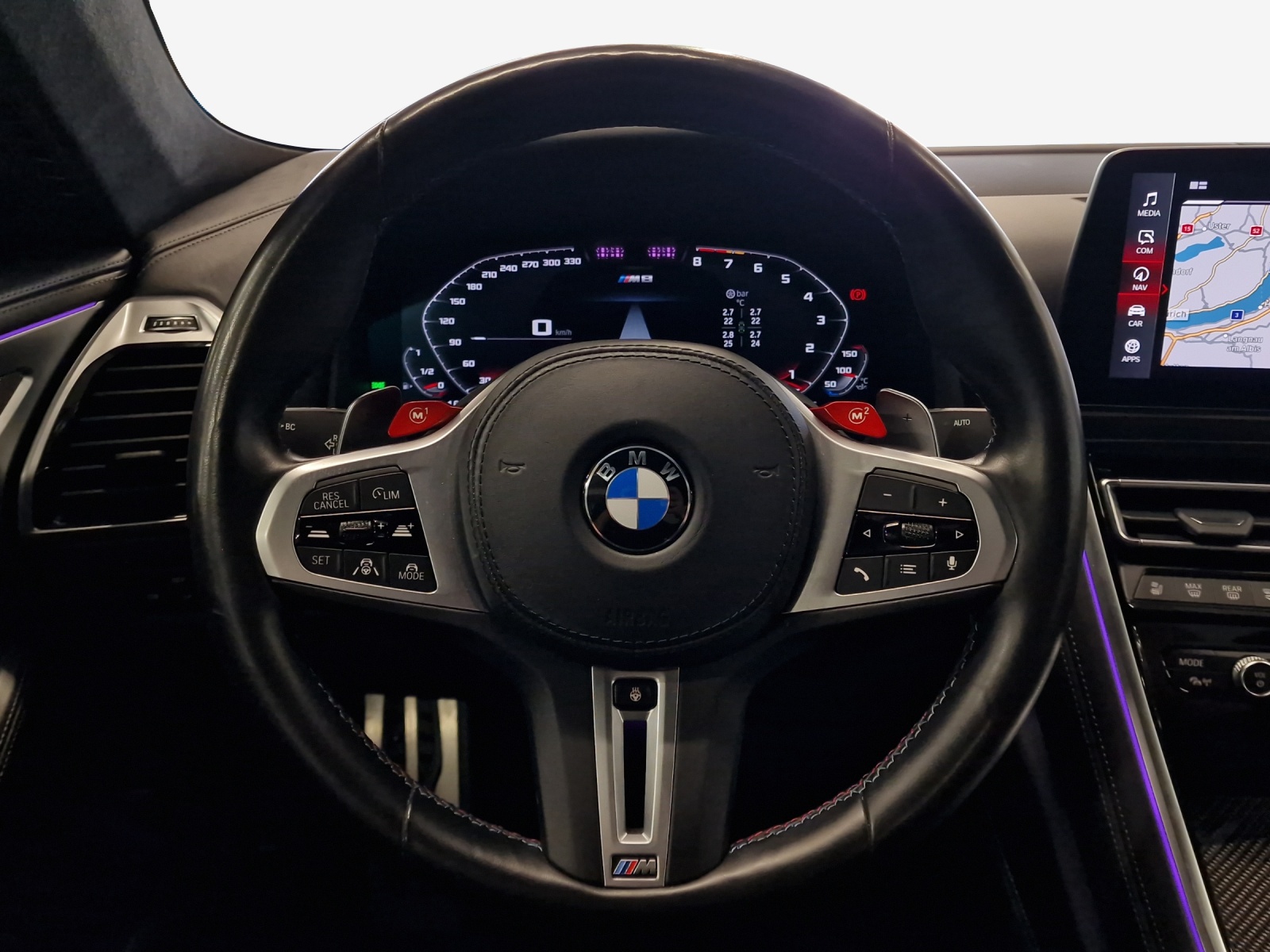 BMW M8 xDrive Steptronic M Competition-image-9