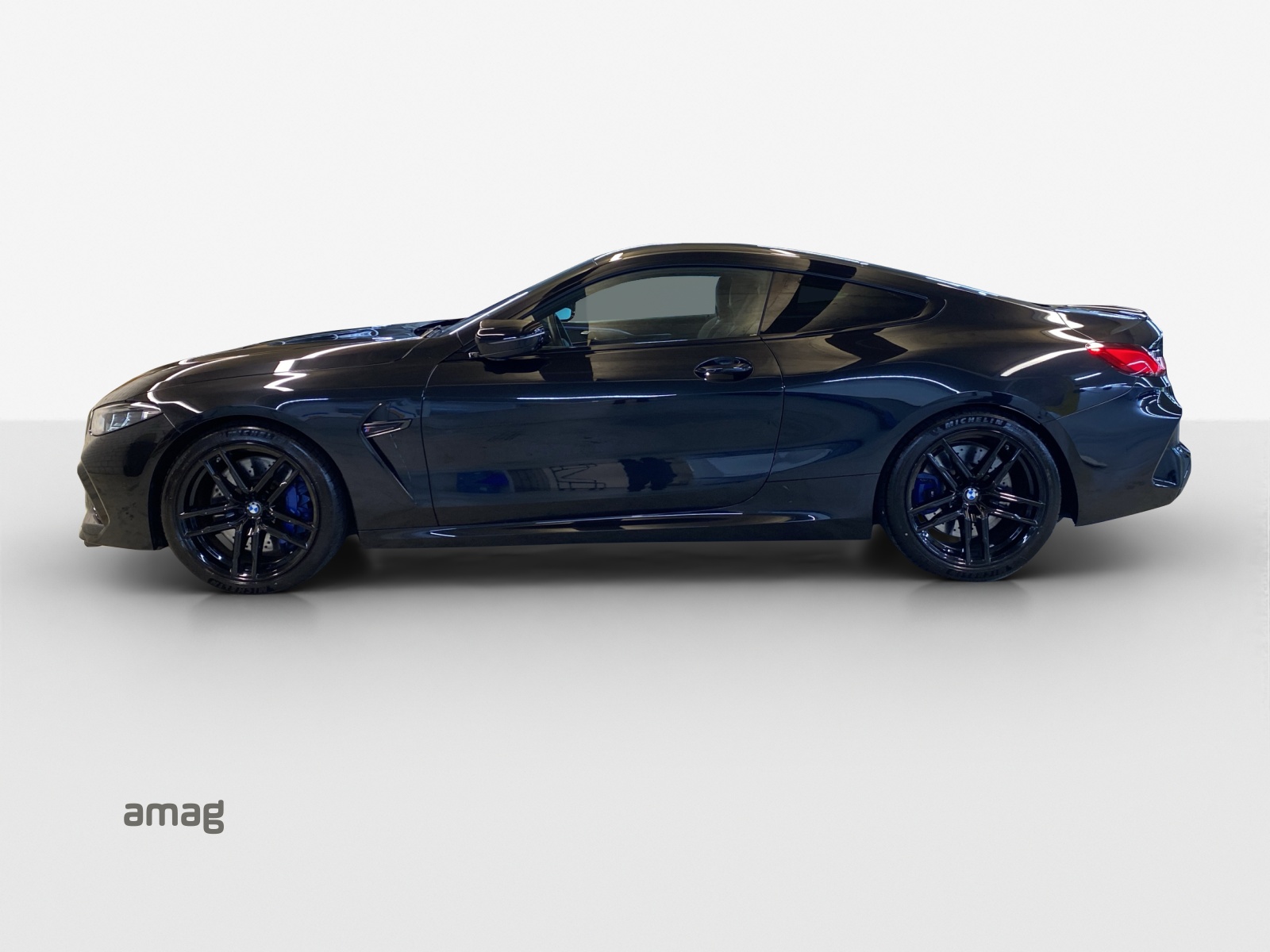 BMW M8 xDrive Steptronic M Competition-image-1