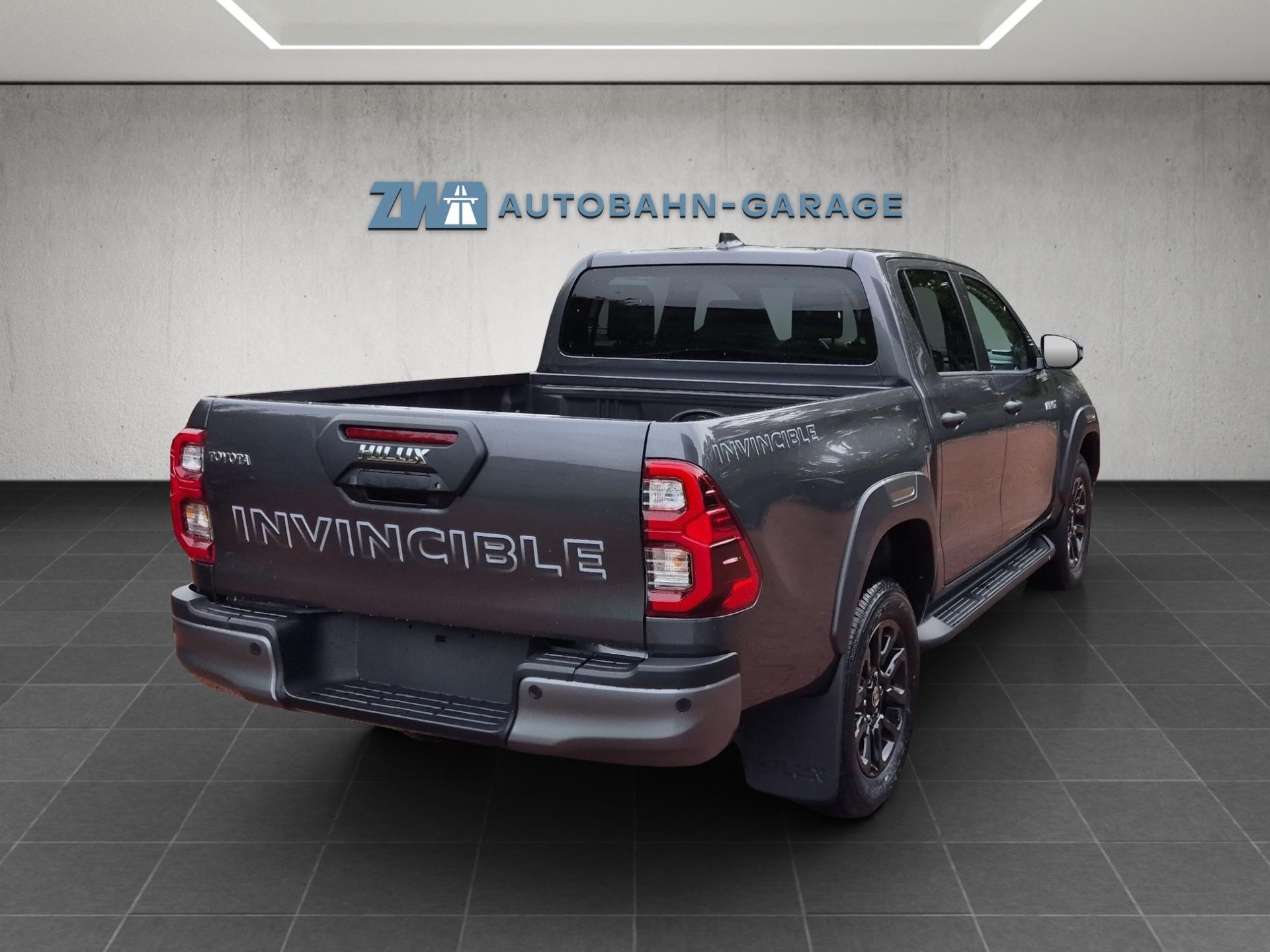 TOYOTA Hilux Double Cab.-Pick-up 2.8 D-4D MHEV 204 Invincible-image-4