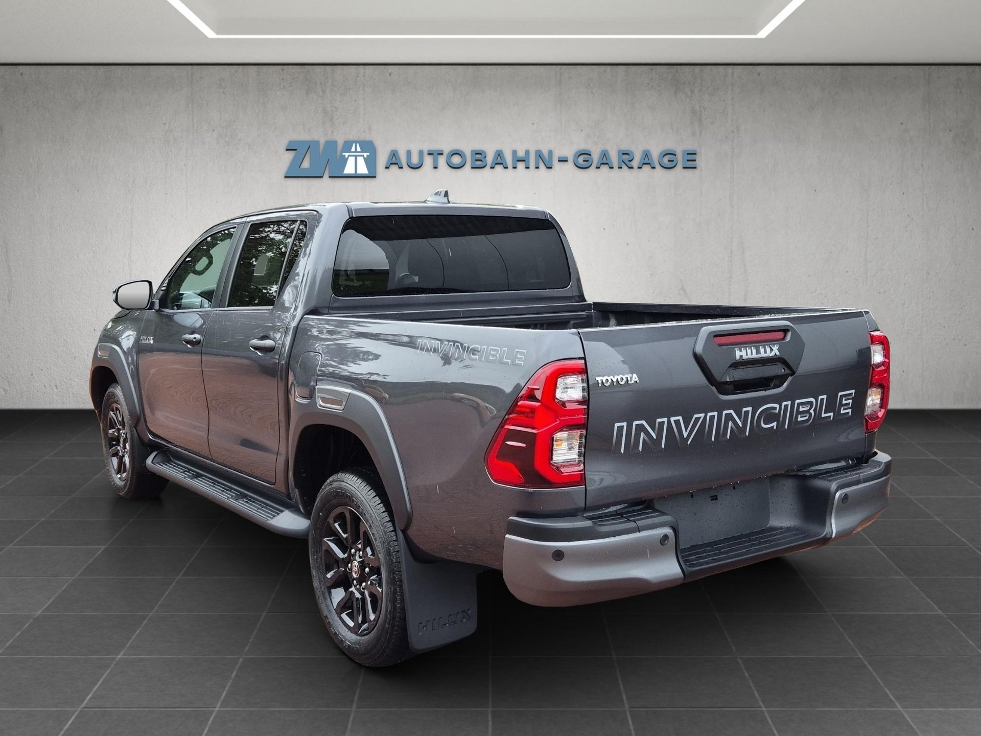 TOYOTA Hilux Double Cab.-Pick-up 2.8 D-4D MHEV 204 Invincible-image-2