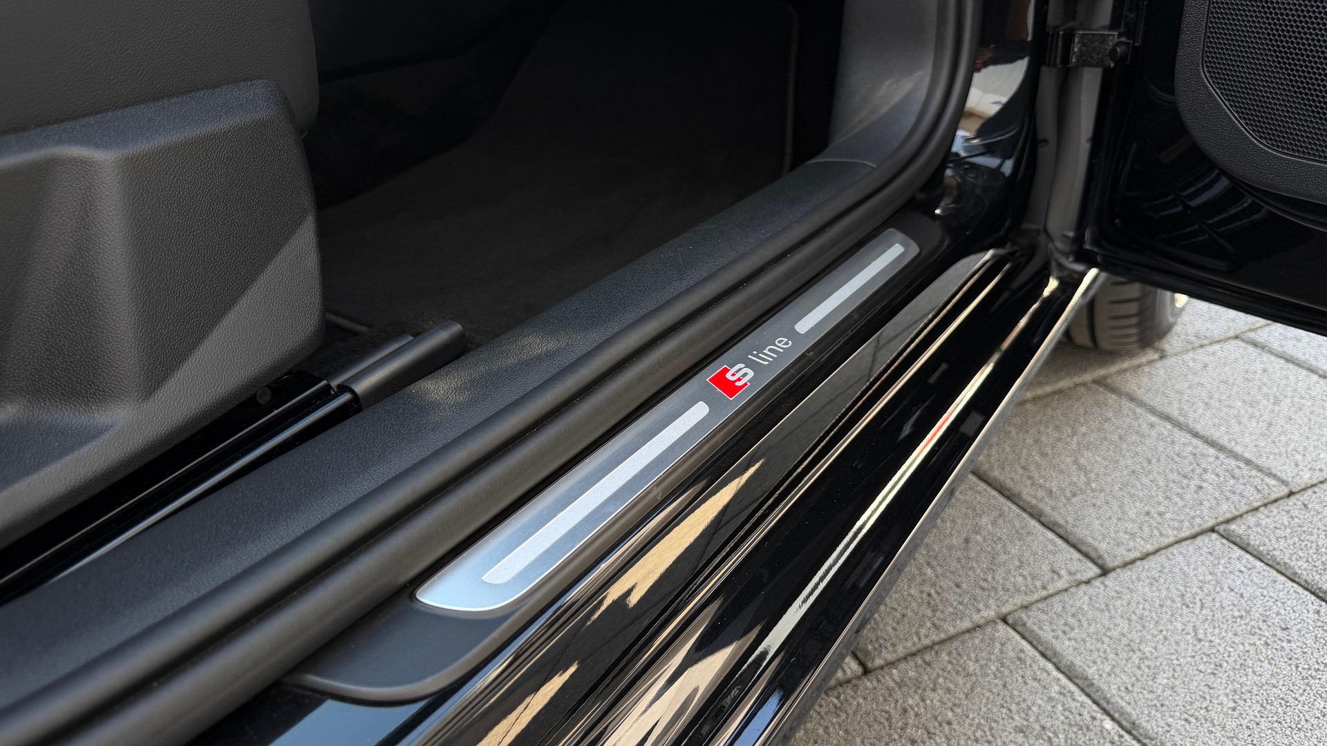 AUDI A1 Sportback S-Line 30 TFSI S-tronic / Audi-Werksgarantie & Gratis-Service 10 Jahre, 100.000 km (ASSP+)-image-21