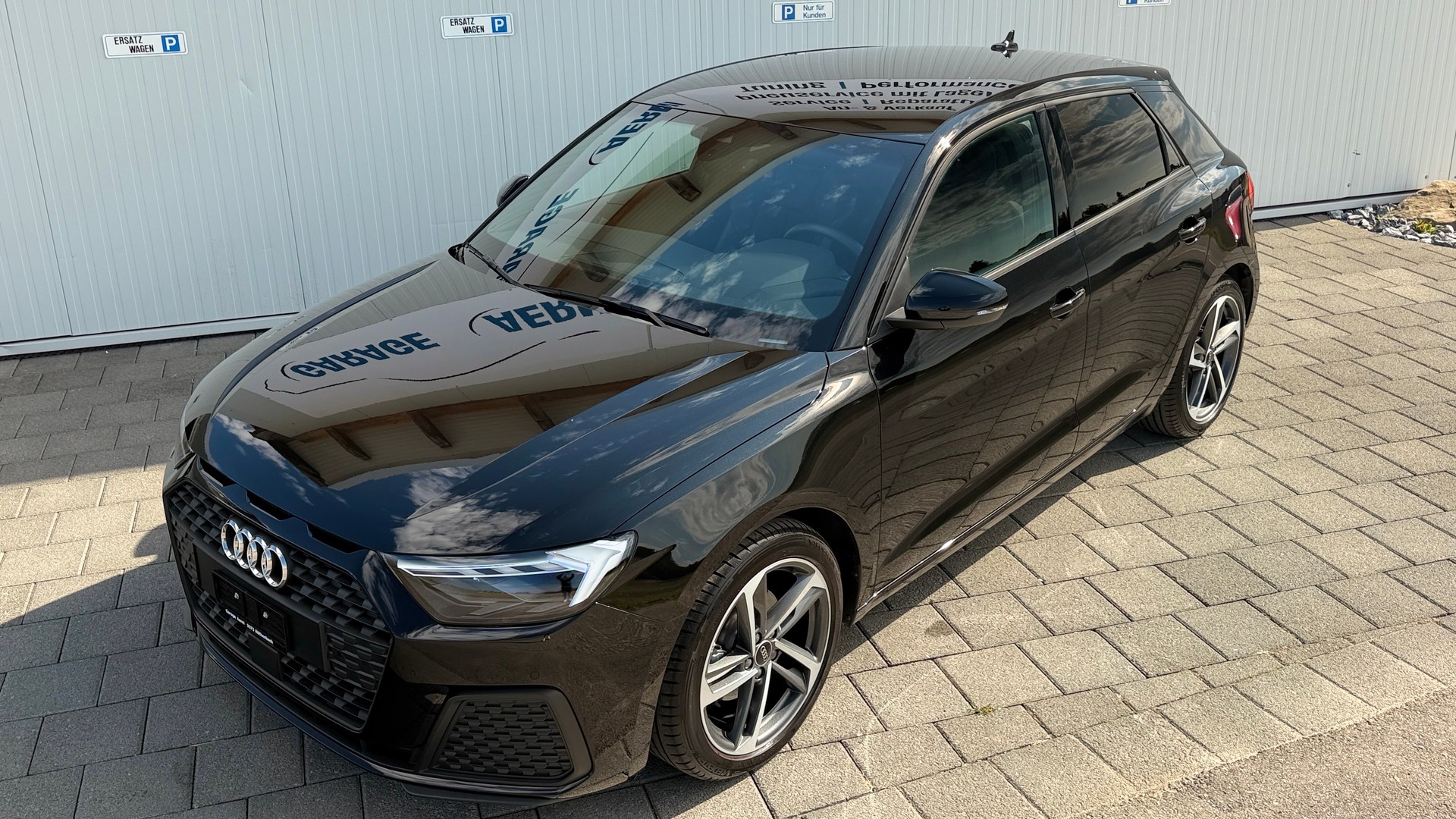 AUDI A1 Sportback S-Line 30 TFSI S-tronic / Audi-Werksgarantie & Gratis-Service 10 Jahre, 100.000 km (ASSP+)-image-2