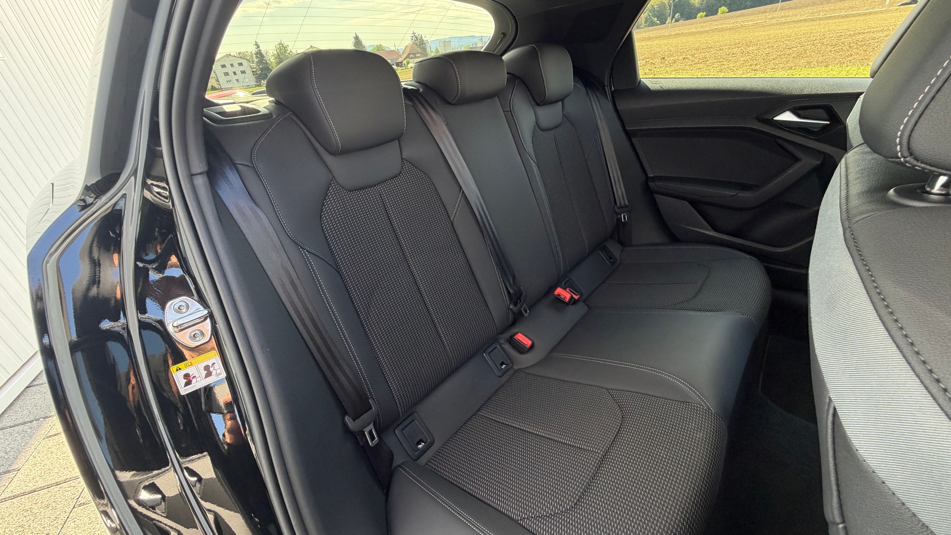 AUDI A1 Sportback S-Line 30 TFSI S-tronic / Audi-Werksgarantie & Gratis-Service 10 Jahre, 100.000 km (ASSP+)-image-22