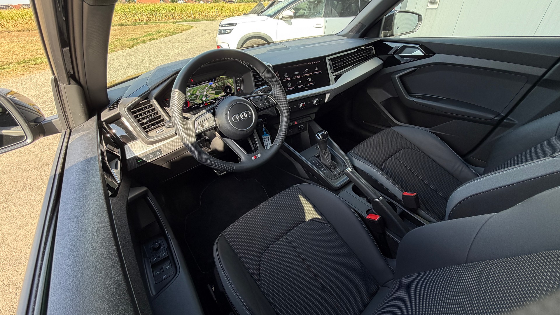 AUDI A1 Sportback S-Line 30 TFSI S-tronic / Audi-Werksgarantie & Gratis-Service 10 Jahre, 100.000 km (ASSP+)-image-9