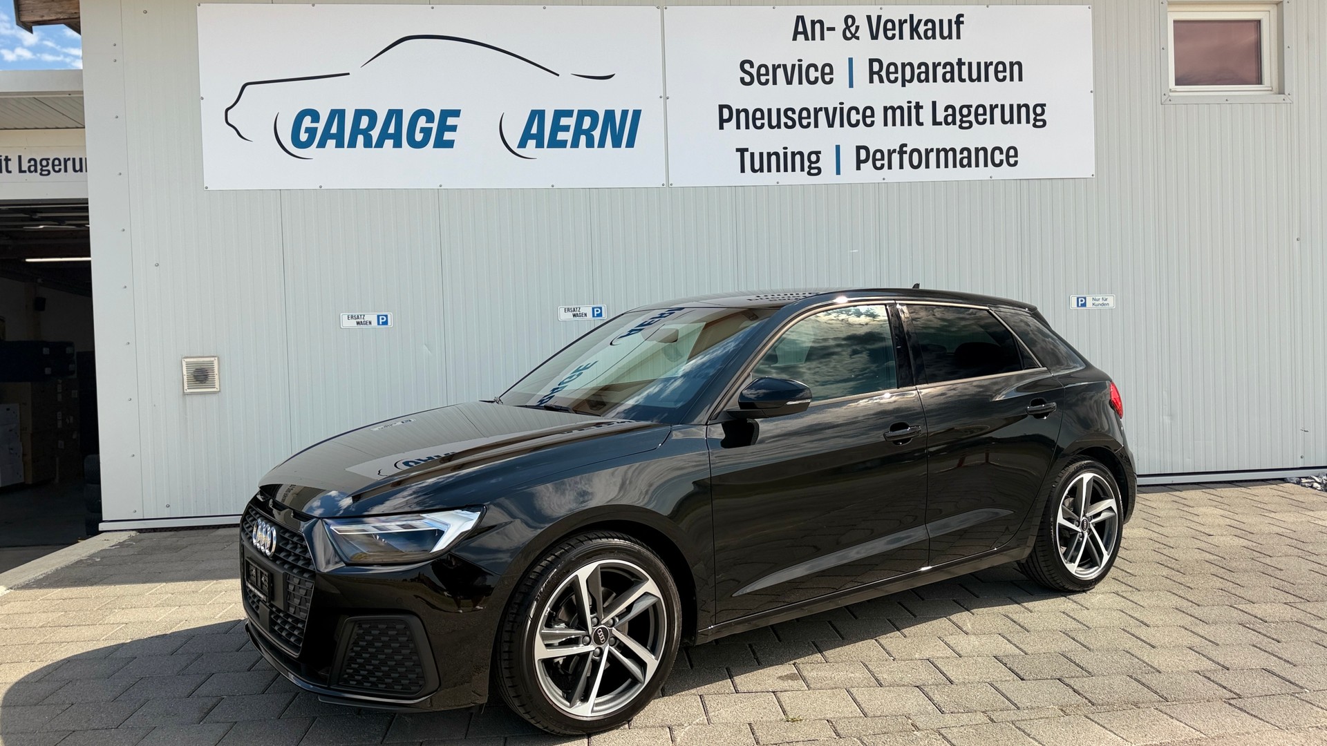 AUDI A1 Sportback S-Line 30 TFSI S-tronic / Audi-Werksgarantie & Gratis-Service 10 Jahre, 100.000 km (ASSP+)-image-0