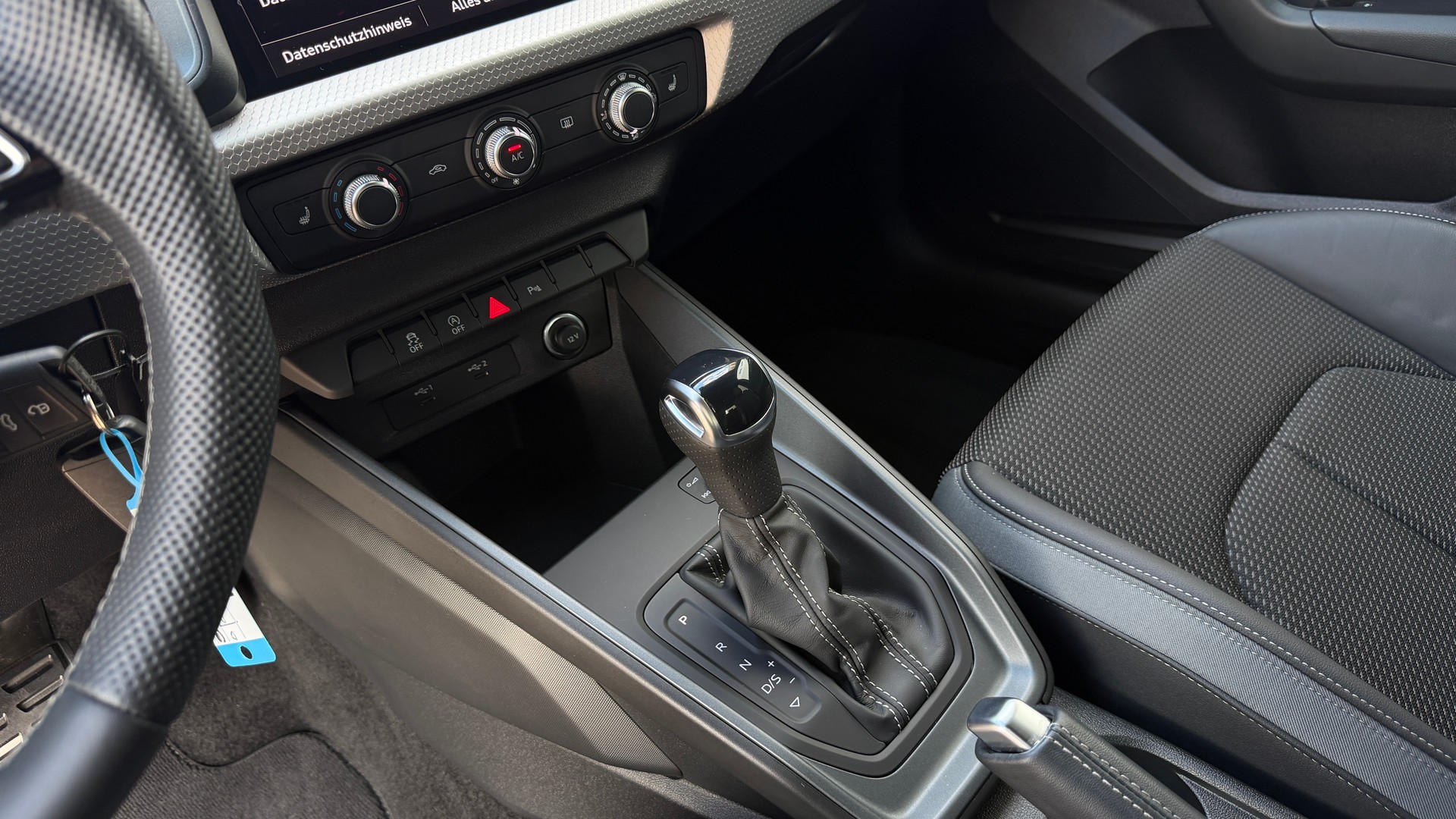 AUDI A1 Sportback S-Line 30 TFSI S-tronic / Audi-Werksgarantie & Gratis-Service 10 Jahre, 100.000 km (ASSP+)-image-13