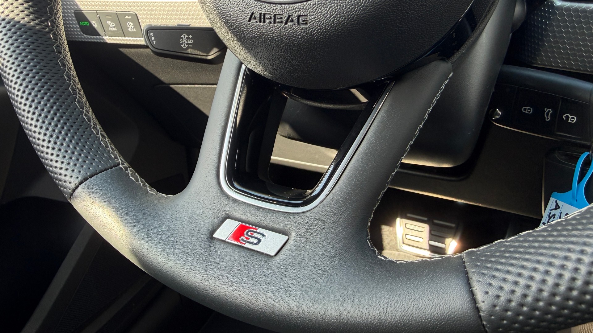 AUDI A1 Sportback S-Line 30 TFSI S-tronic / Audi-Werksgarantie & Gratis-Service 10 Jahre, 100.000 km (ASSP+)-image-11