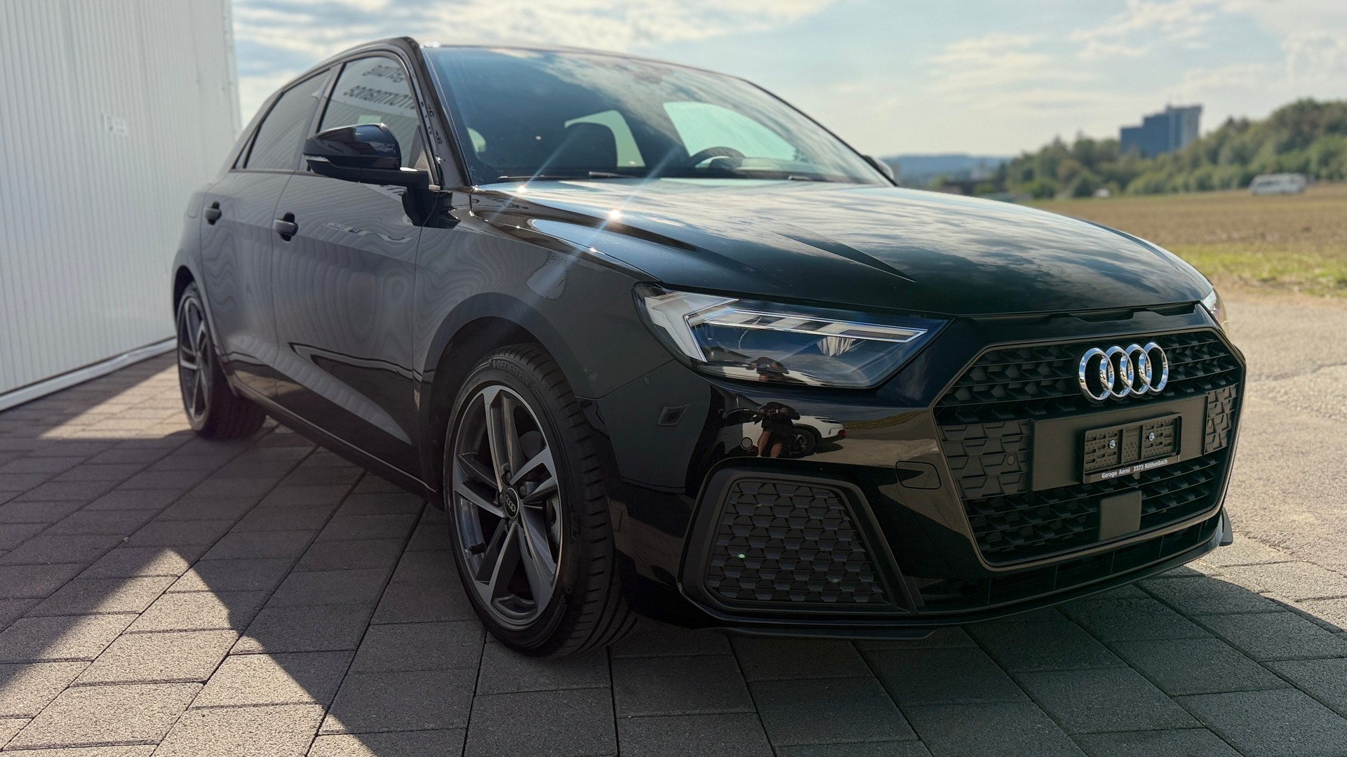 AUDI A1 Sportback S-Line 30 TFSI S-tronic / Audi-Werksgarantie & Gratis-Service 10 Jahre, 100.000 km (ASSP+)-image-1