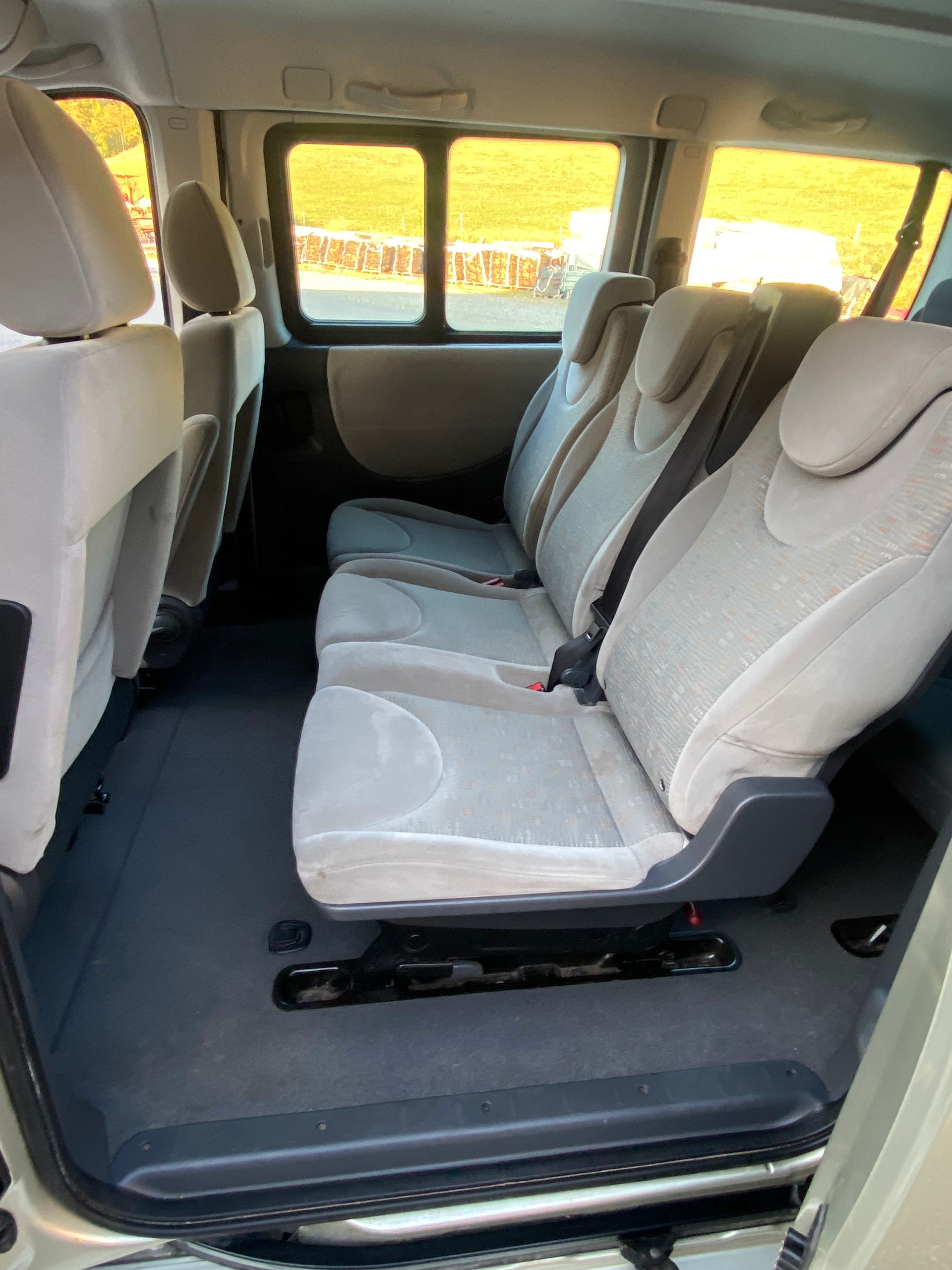 PEUGEOT Expert Tepee 2.0 HDi Confort L1 **Frisch ab MFK**-image-7