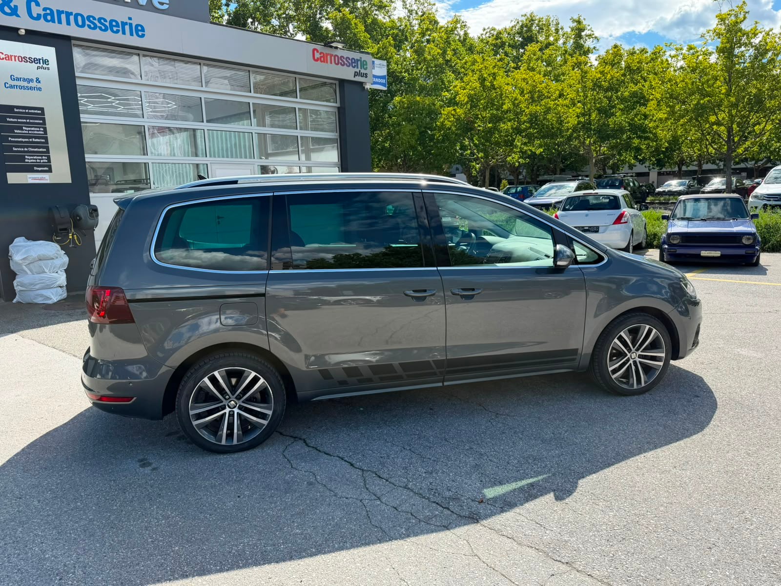SEAT Alhambra 2.0 TDI 4Drive SWISS FR-image-3