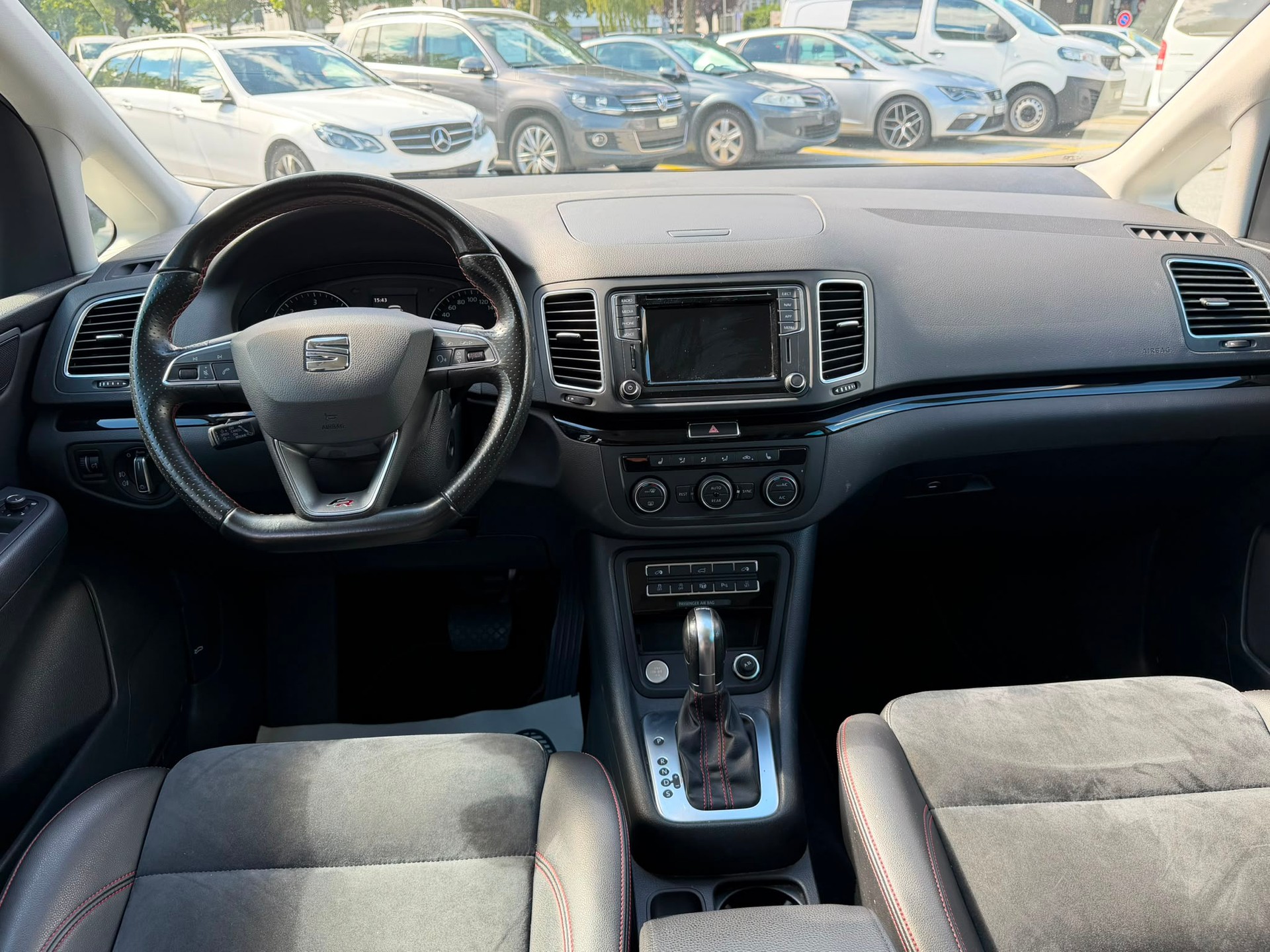 SEAT Alhambra 2.0 TDI 4Drive SWISS FR-image-24