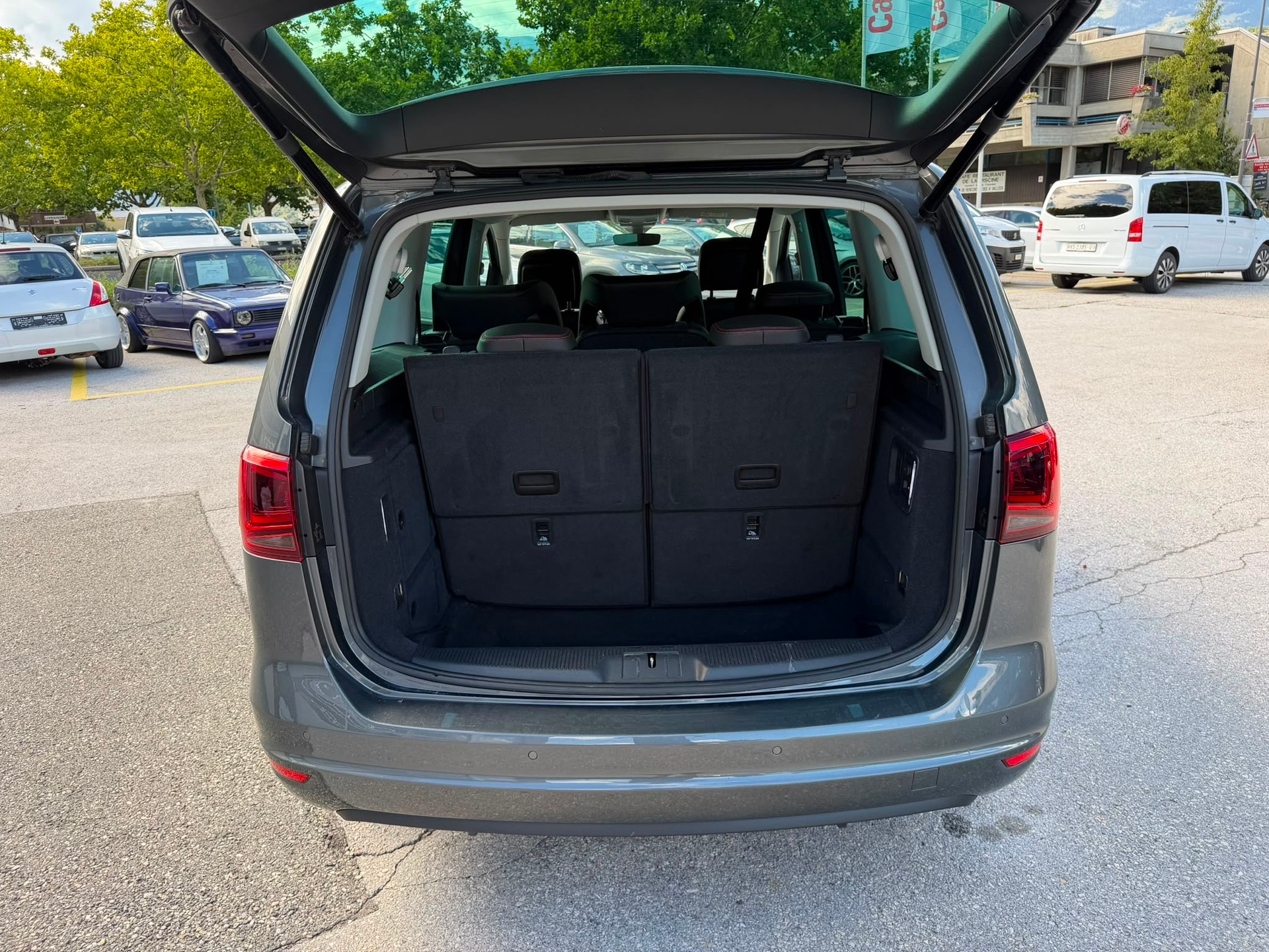 SEAT Alhambra 2.0 TDI 4Drive SWISS FR-image-21