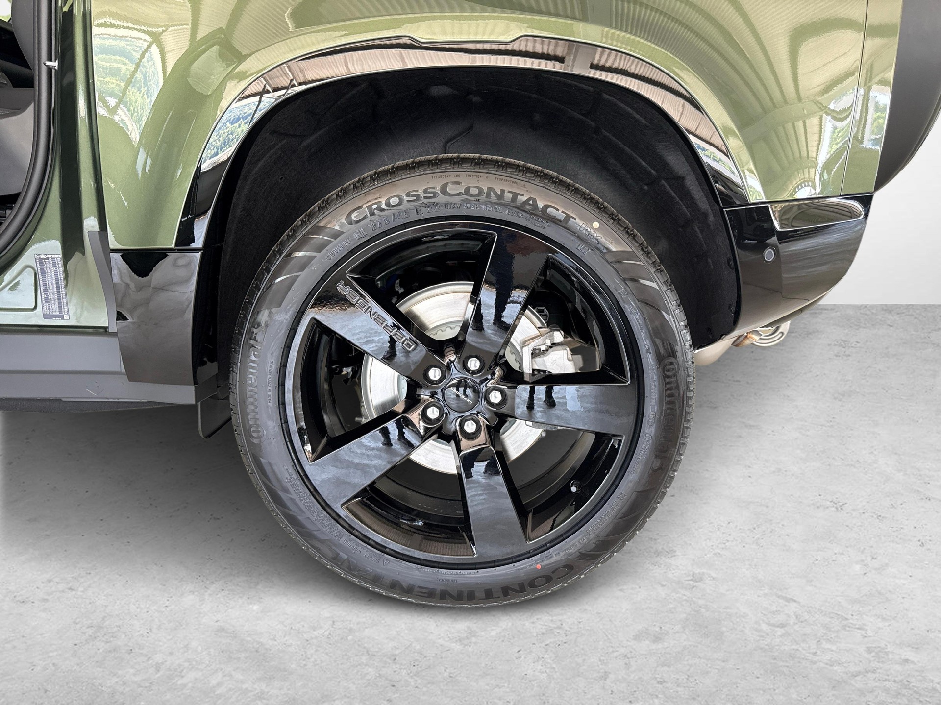 LAND ROVER Defender 90 3.0 D I6 350 X-Dynamic HSE-image-15