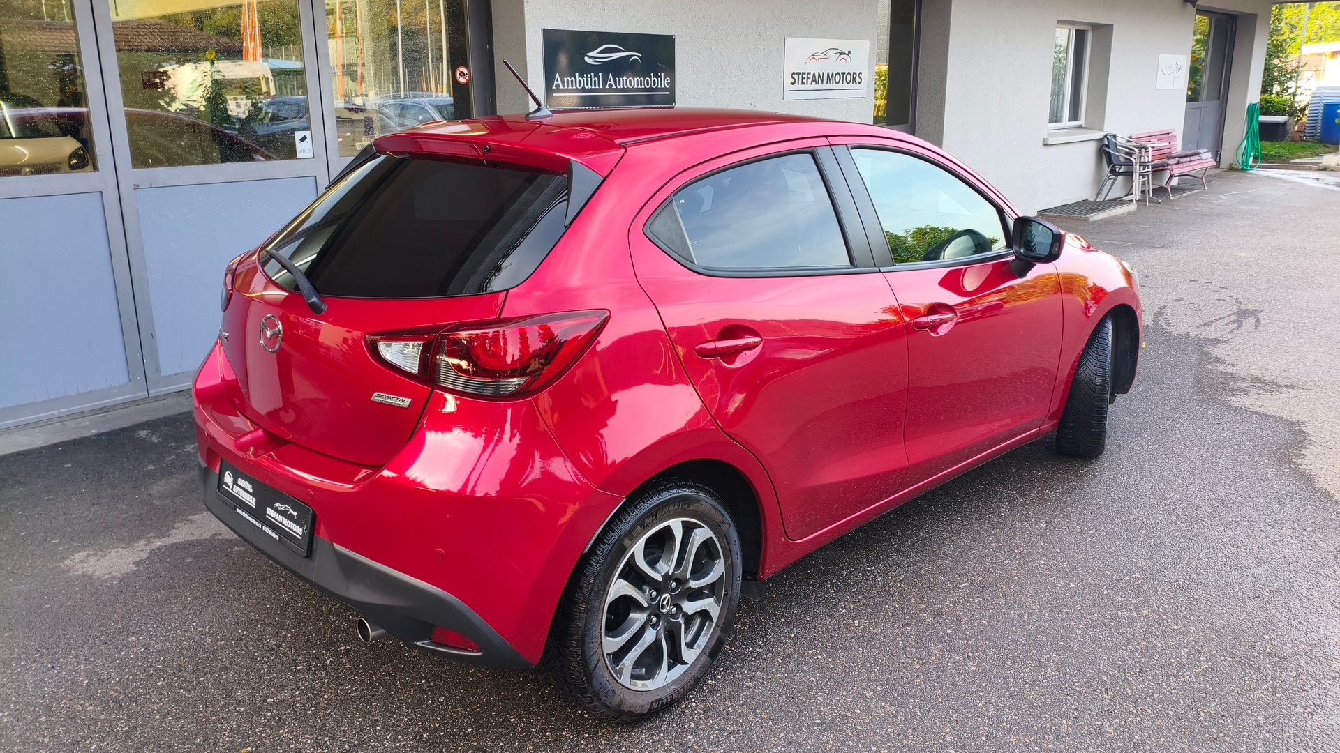 MAZDA 2 1.5i 16V Skyactiv-G Revolution-image-2