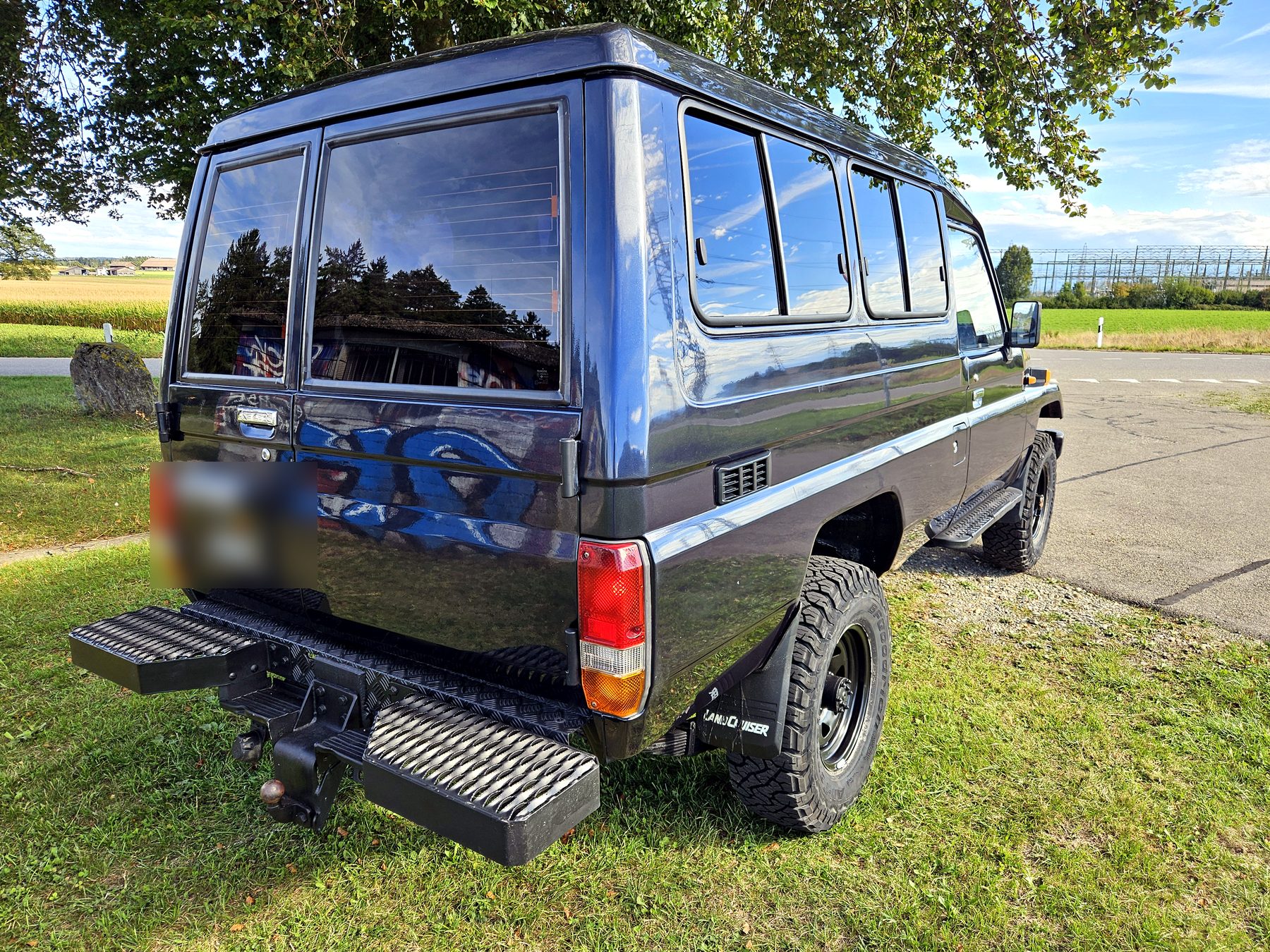 TOYOTA J7 BJ75 Troop Carrier Bushtaxi-image-2