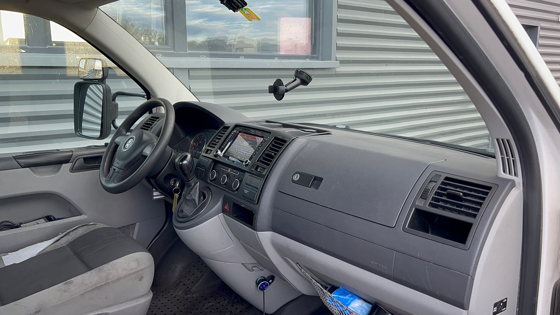VW T5 2.0 TDI DSG-image-9