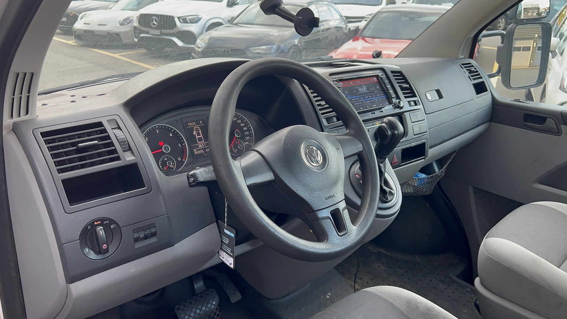 VW T5 2.0 TDI DSG-image-11