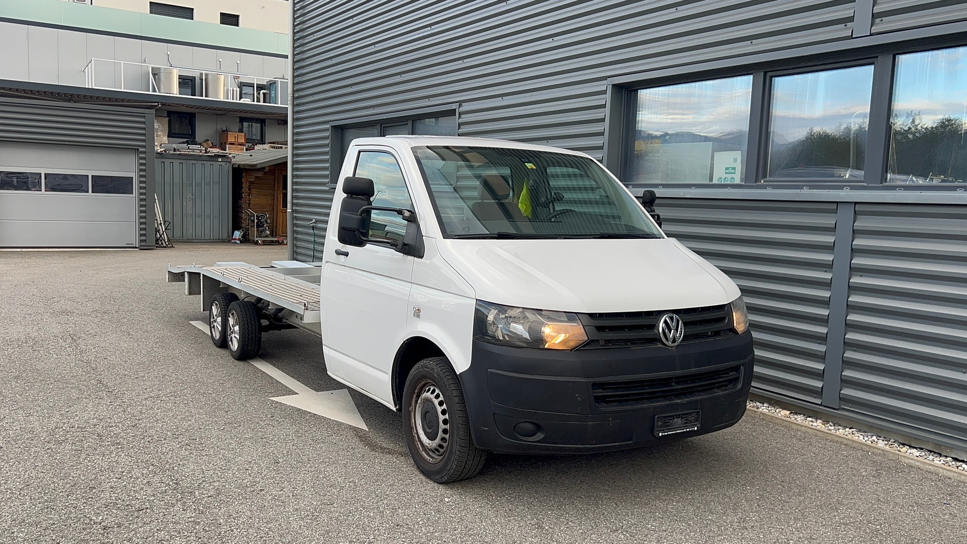 VW T5 2.0 TDI DSG-image-0