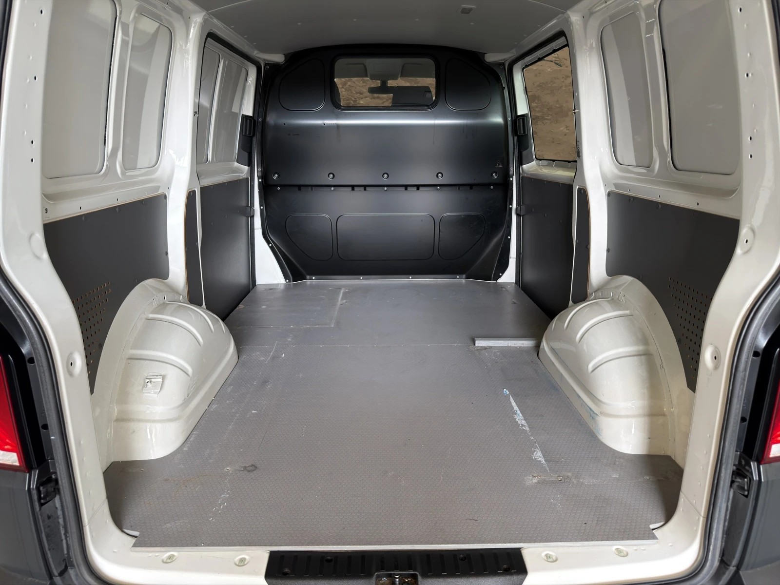 VW T6 2.0 TDI 4Motion DSG-image-7
