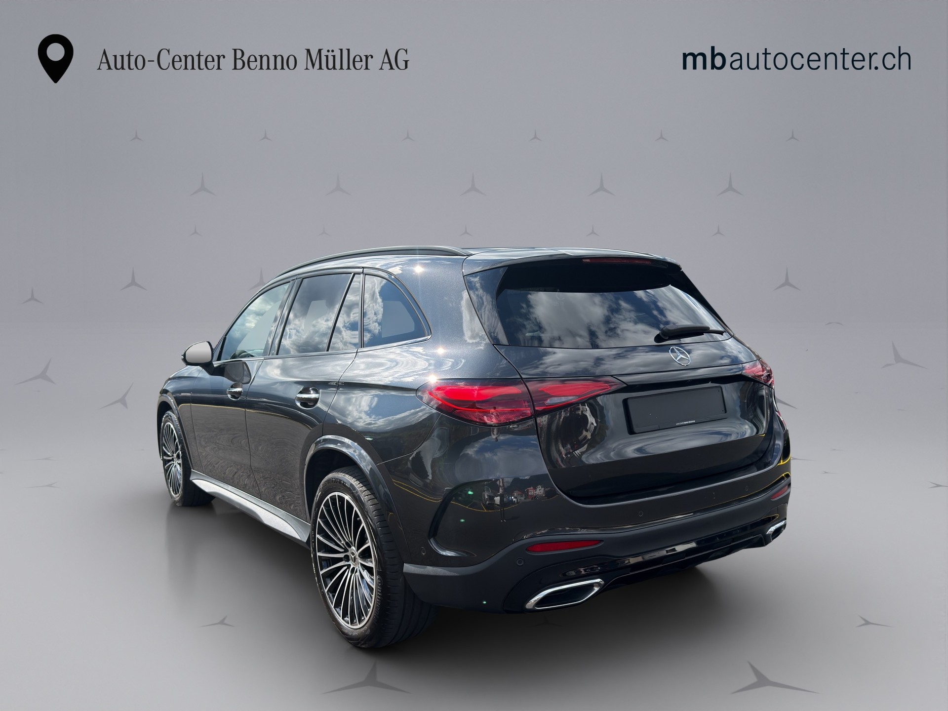 MERCEDES-BENZ GLC 220 d AMG Line 4matic-image-2