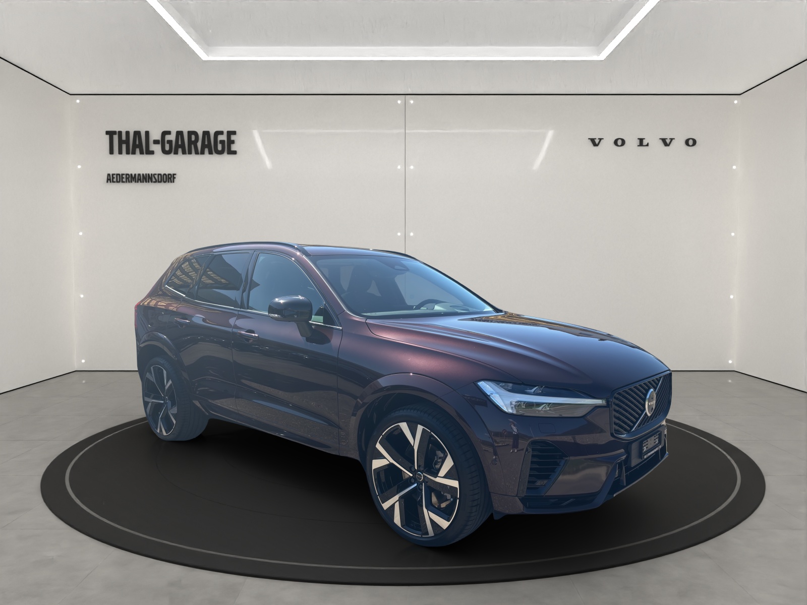 VOLVO XC60 2.0 T6 TE Ultra Dark eAWD-showroom-element-3