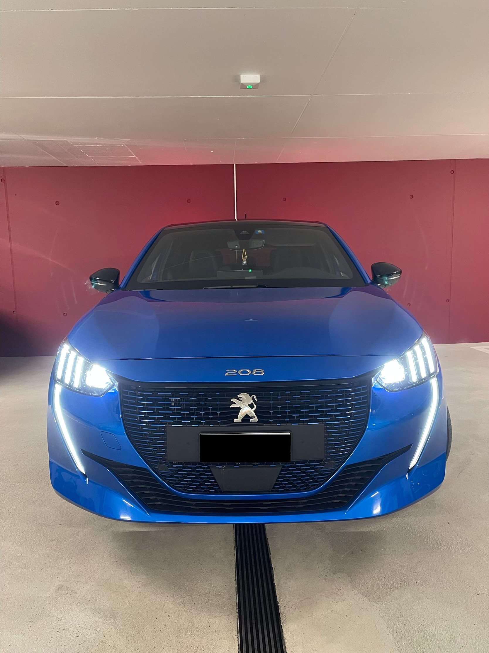 PEUGEOT 208 e-GT Pack-image-1