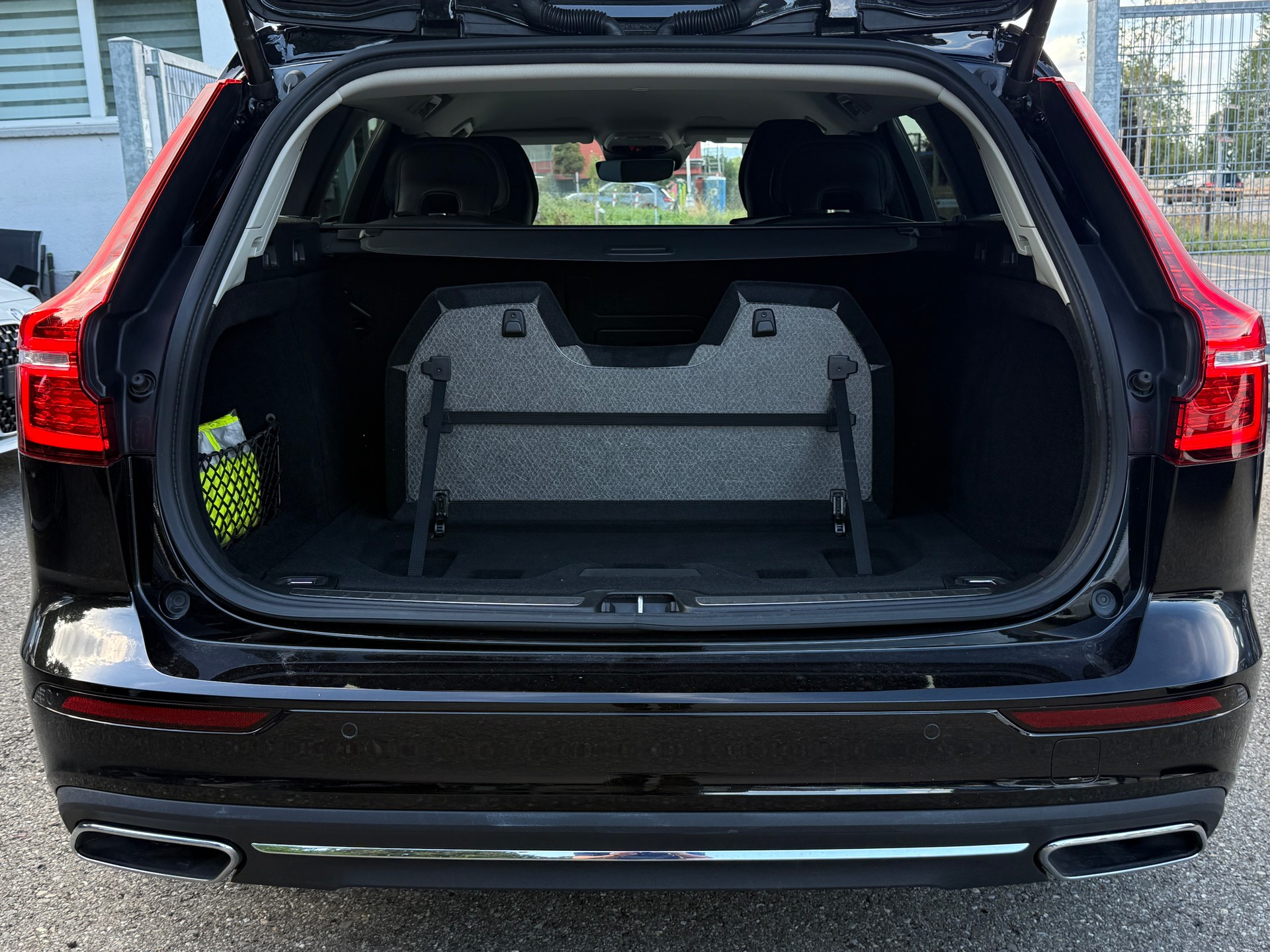 VOLVO V60 T6 eAWD Twin Engine Inscription Geartronic-image-13