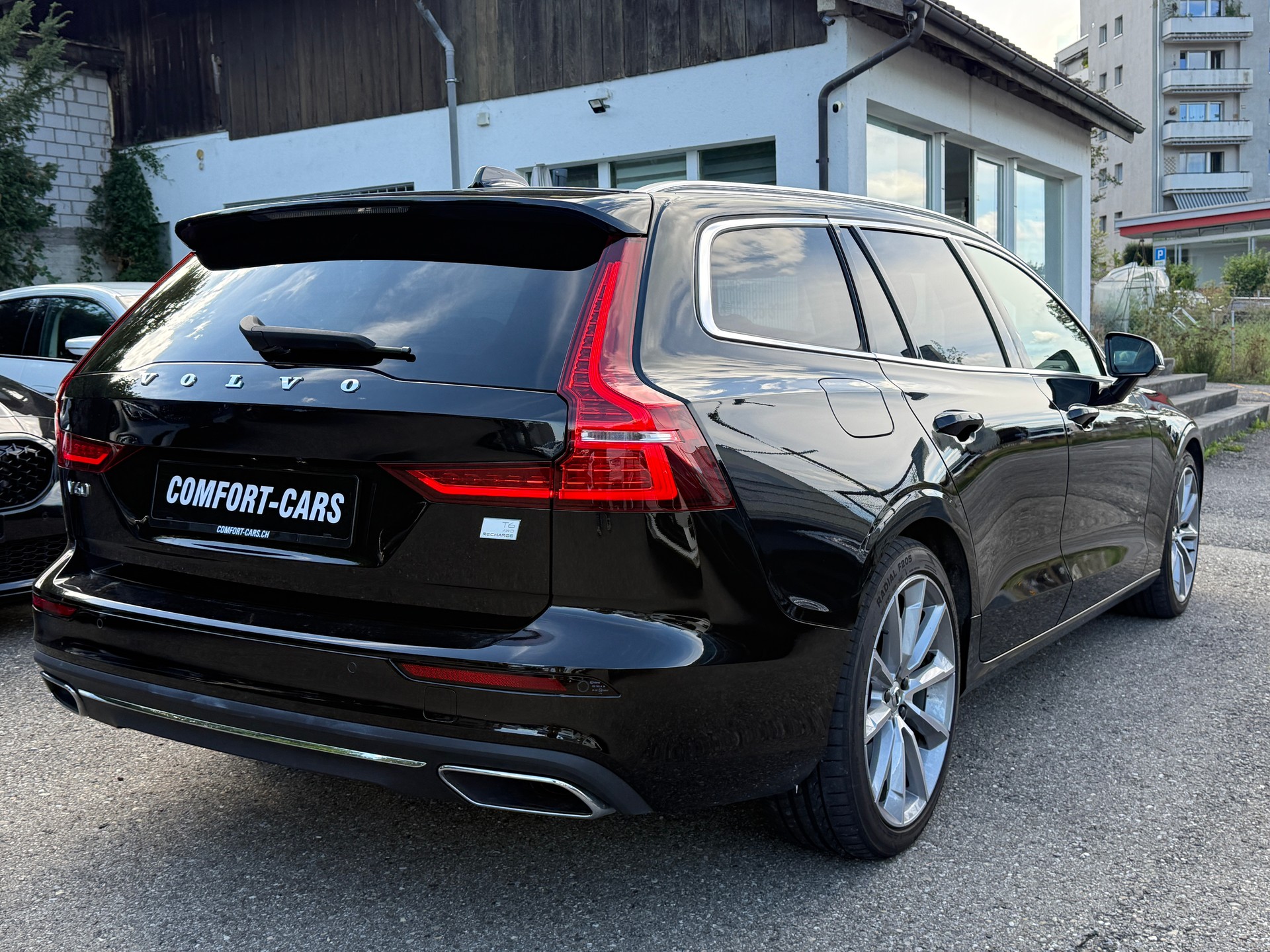 VOLVO V60 T6 eAWD Twin Engine Inscription Geartronic-image-5
