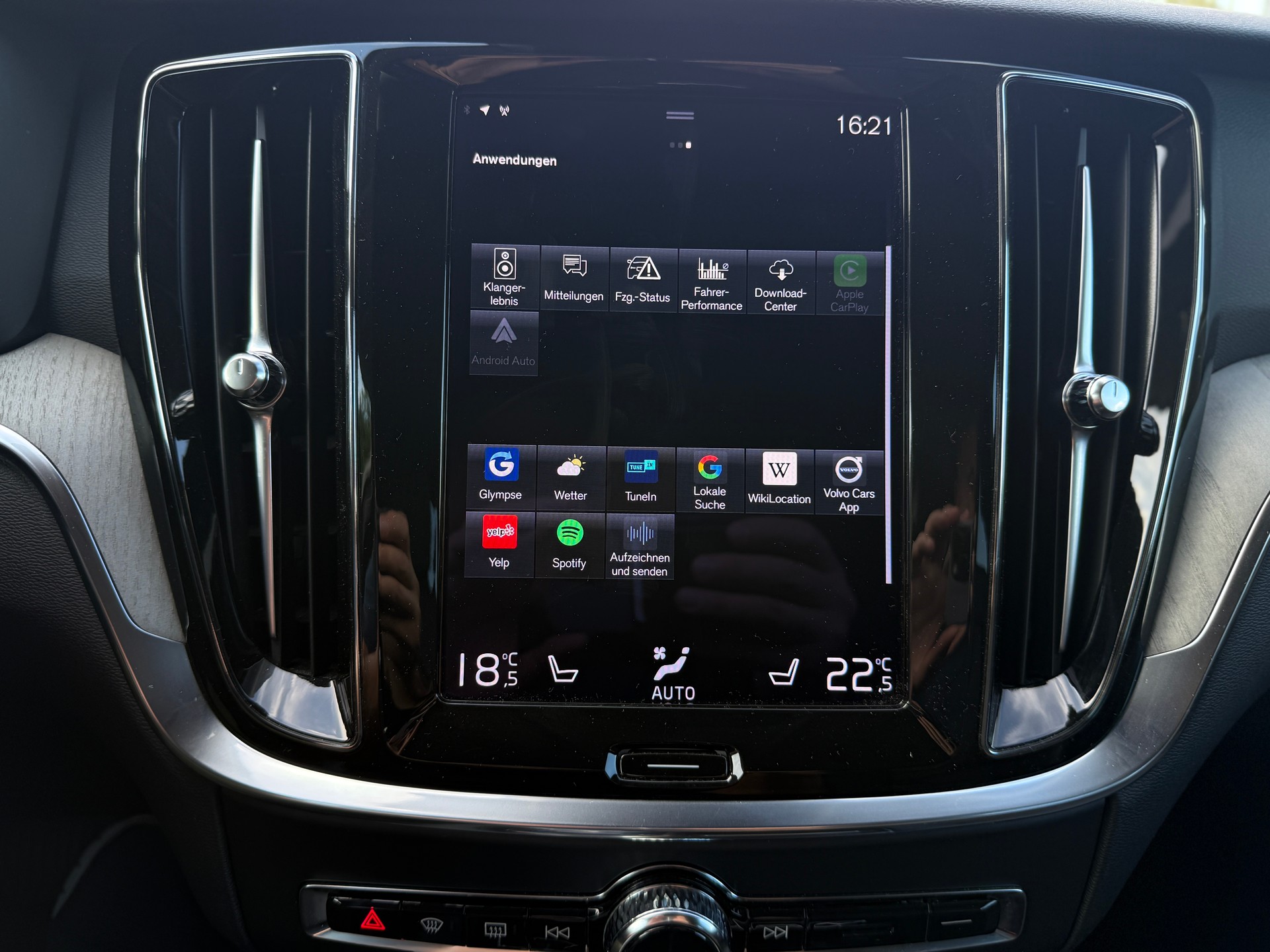 VOLVO V60 T6 eAWD Twin Engine Inscription Geartronic-image-21