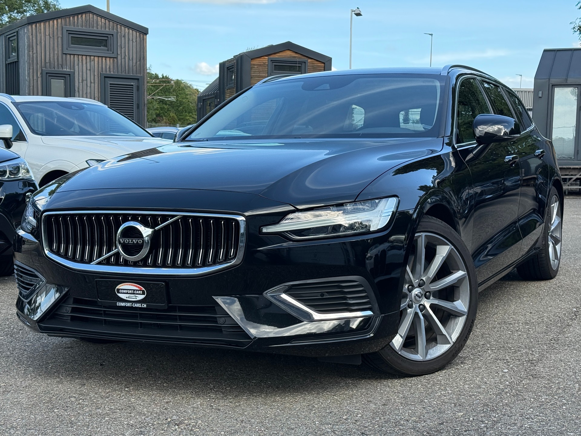 VOLVO V60 T6 eAWD Twin Engine Inscription Geartronic-image-1
