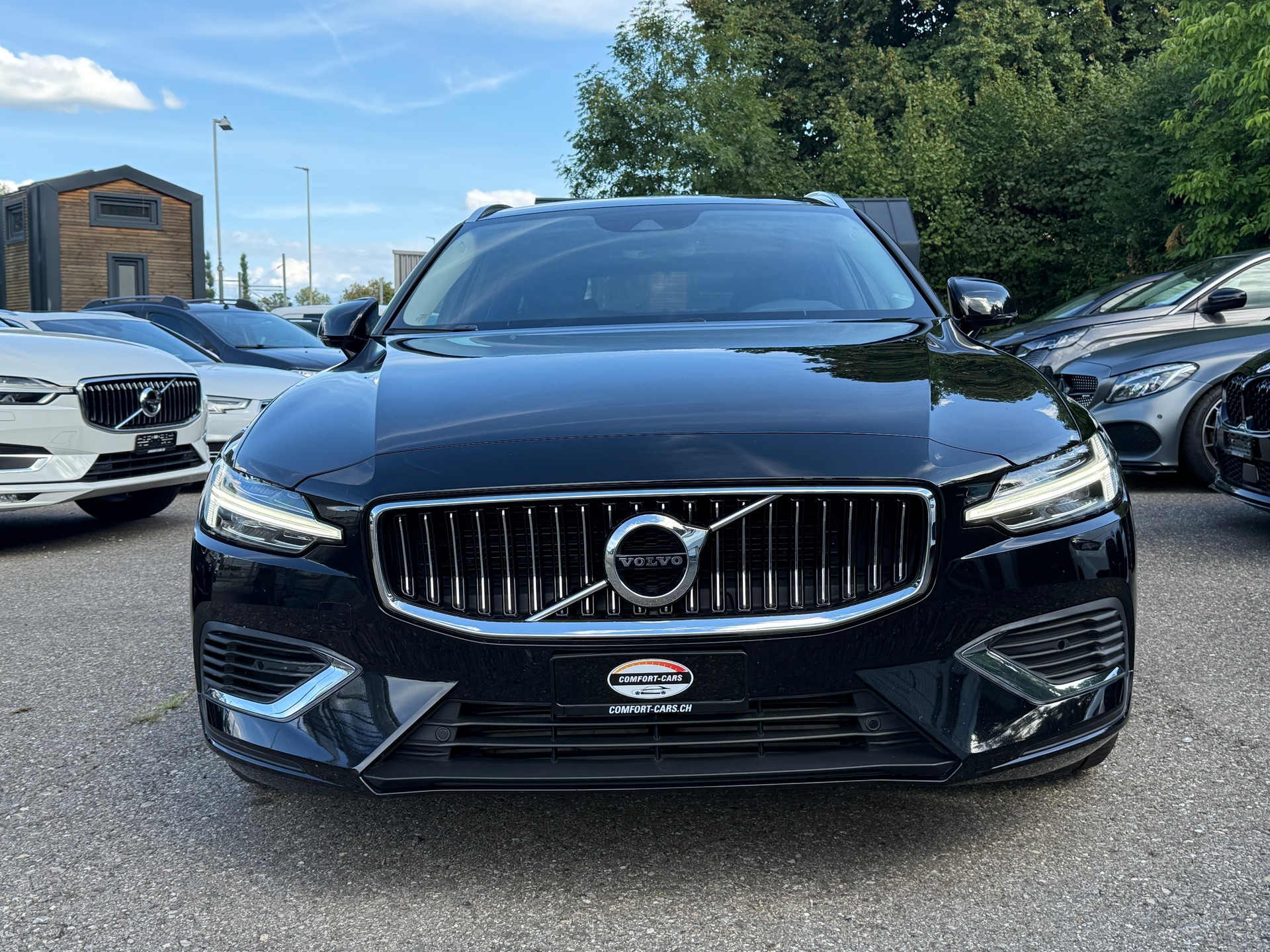 VOLVO V60 T6 eAWD Twin Engine Inscription Geartronic-image-2