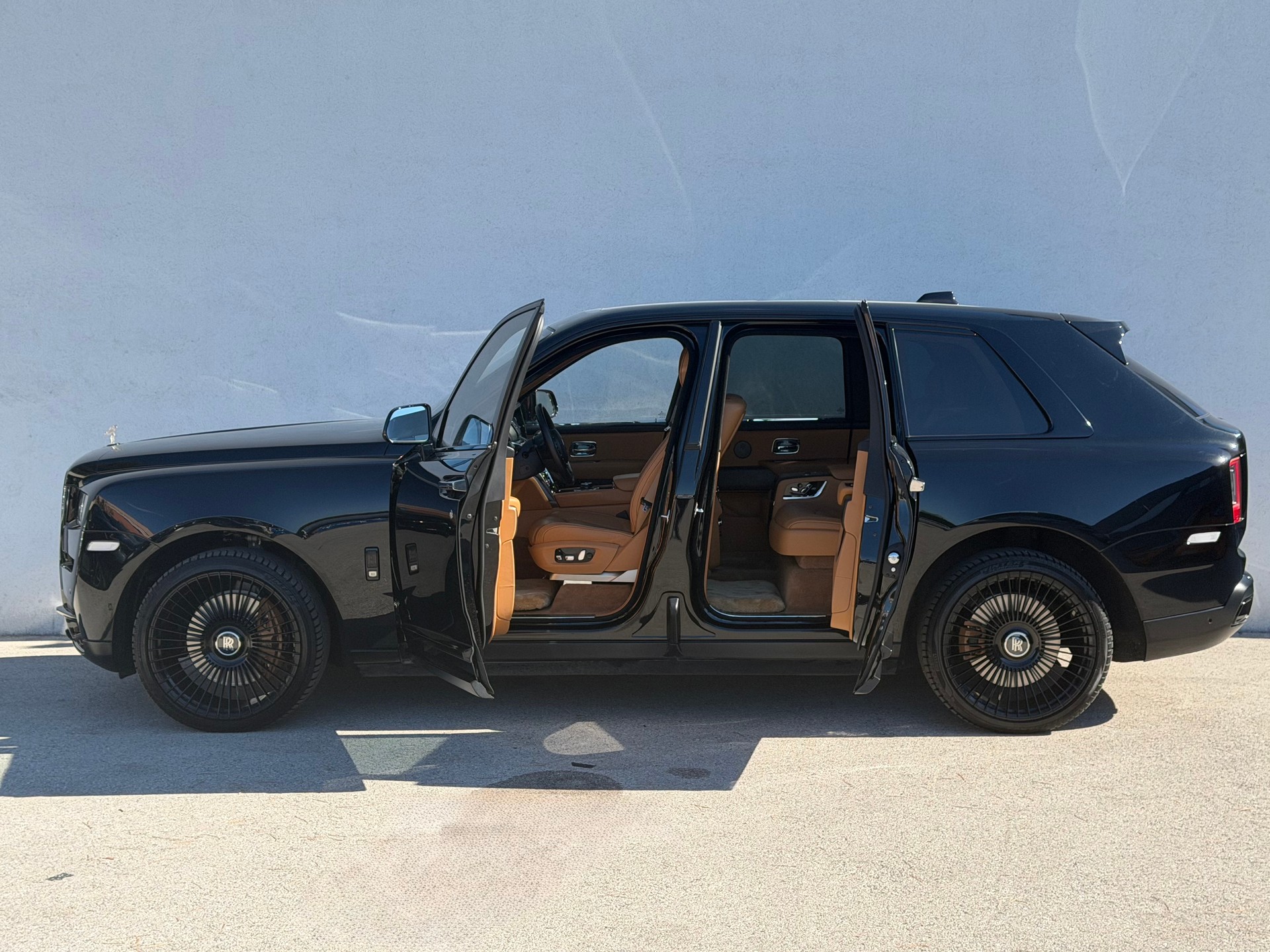 ROLLS-ROYCE Cullinan 6.7 V12-image-3