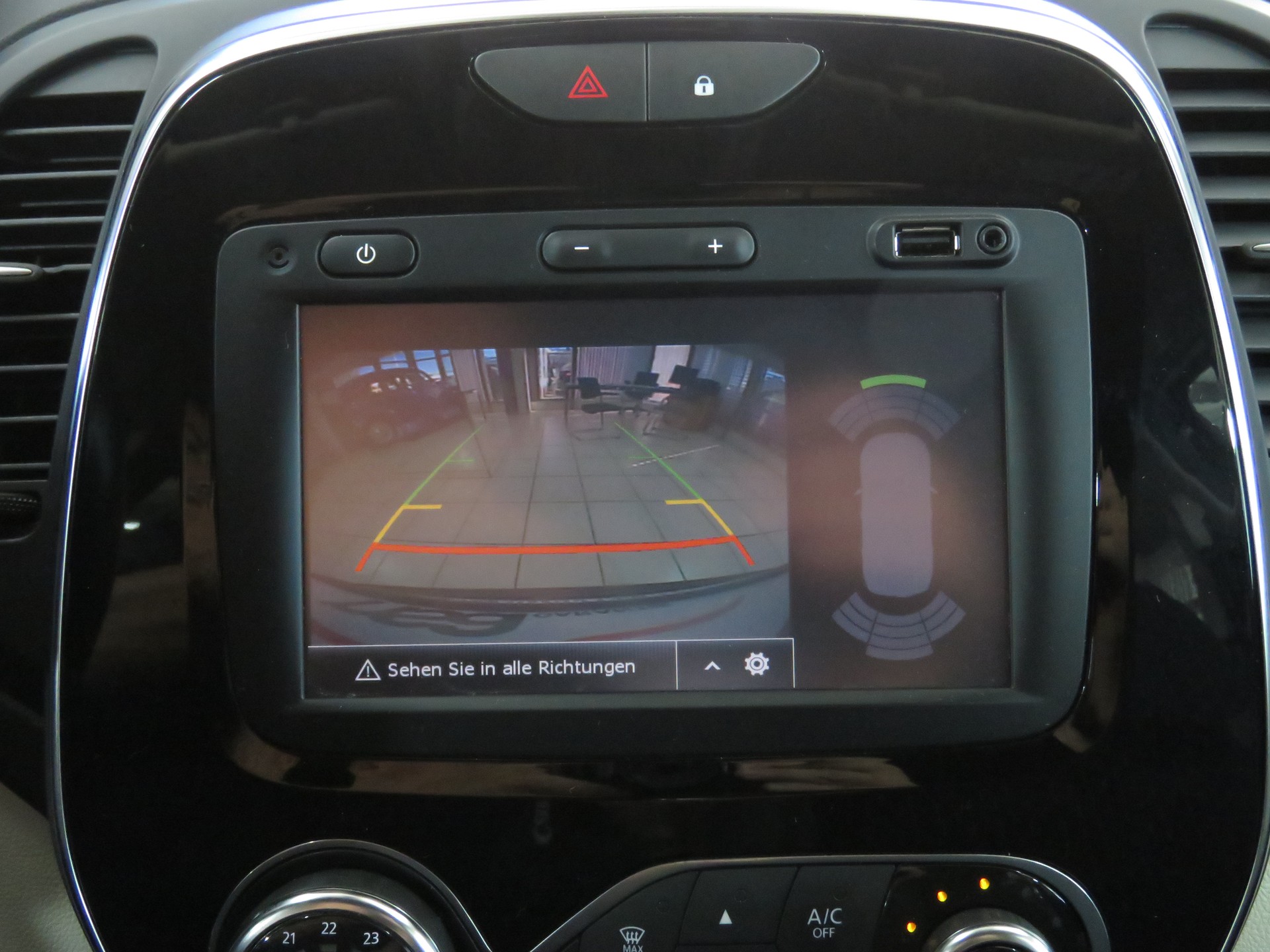 RENAULT Captur 1.2 T 16V Intens EDC (Automat, AHK 1.2 t)-image-19