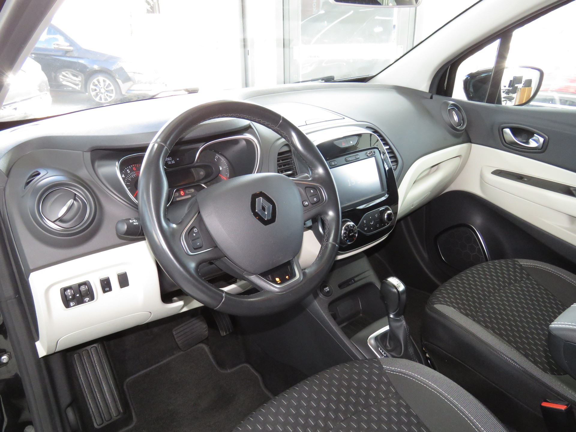 RENAULT Captur 1.2 T 16V Intens EDC (Automat, AHK 1.2 t)-image-6