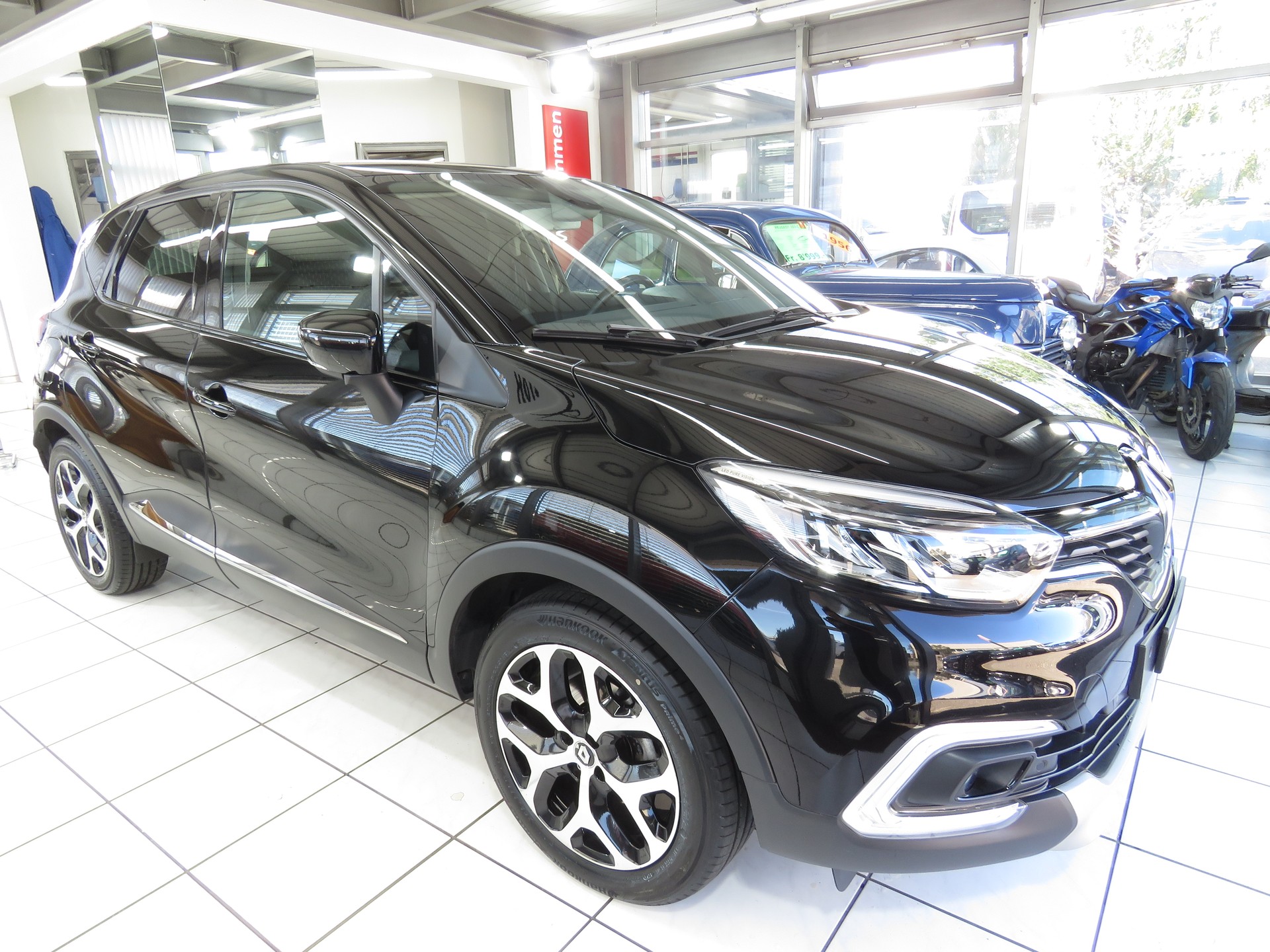 RENAULT Captur 1.2 T 16V Intens EDC (Automat, AHK 1.2 t)-image-2
