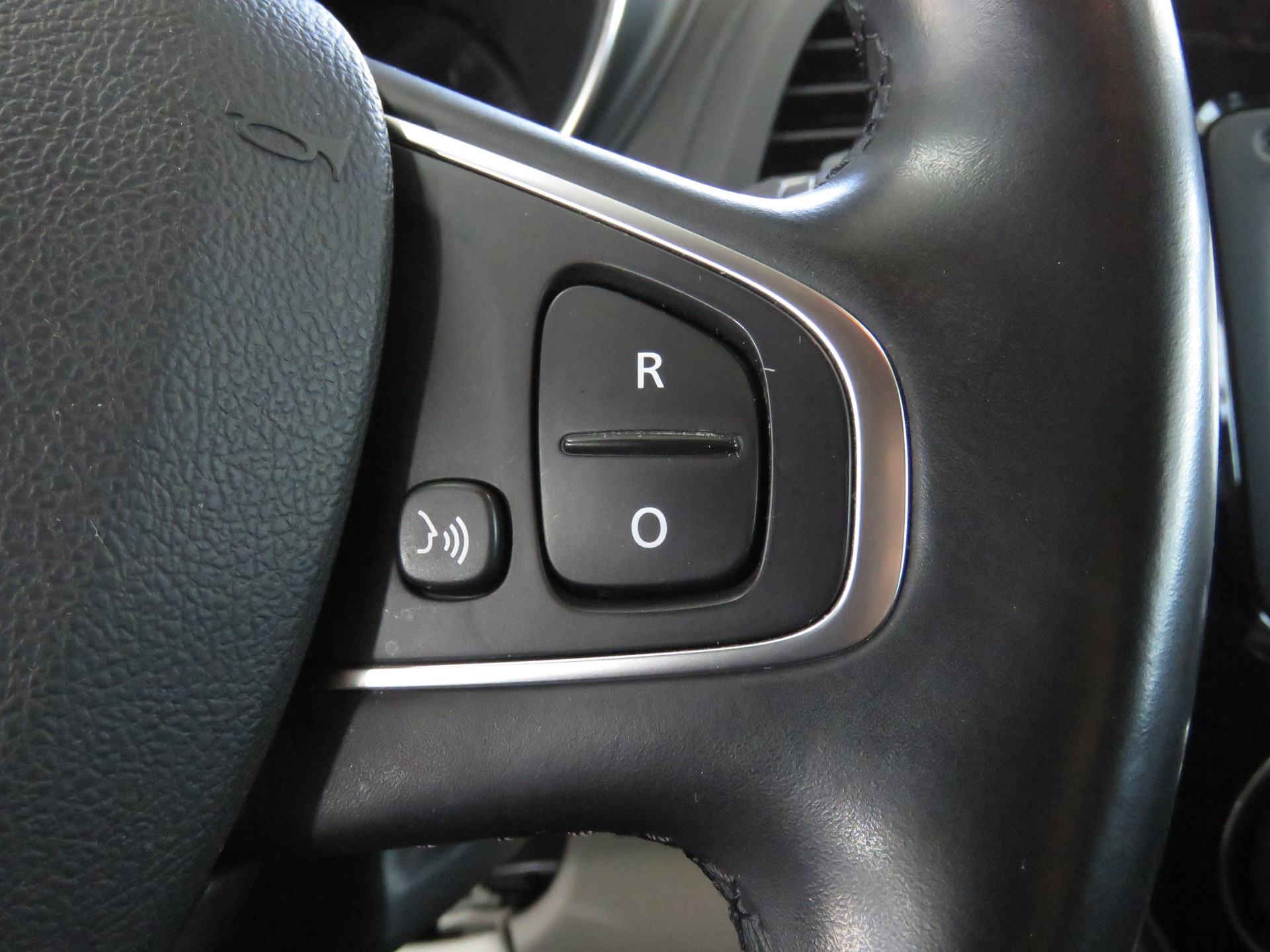 RENAULT Captur 1.2 T 16V Intens EDC (Automat, AHK 1.2 t)-image-23