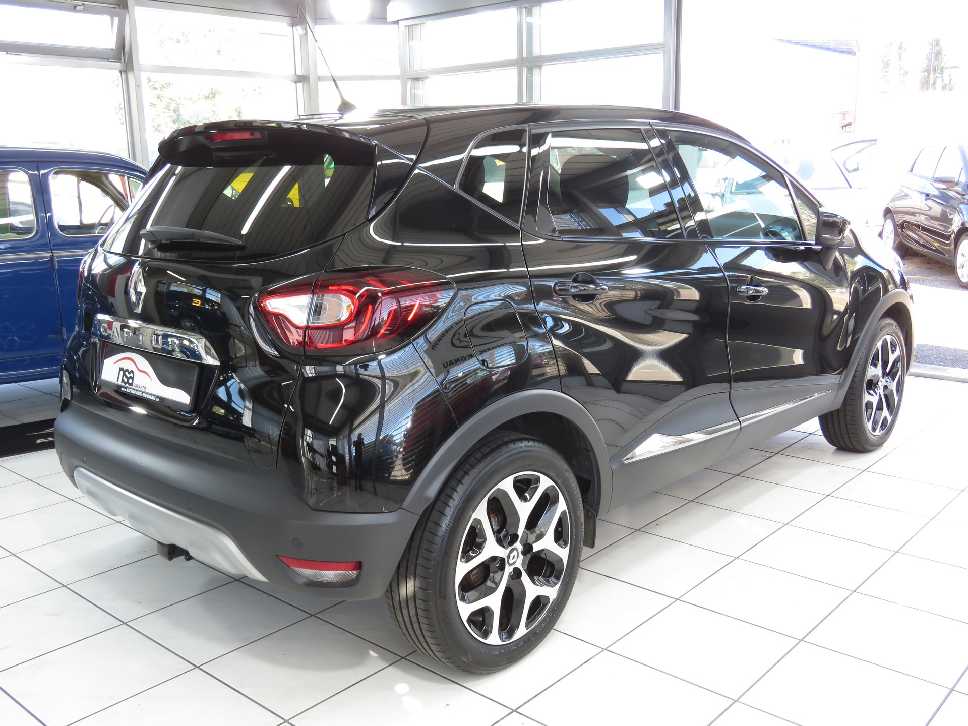 RENAULT Captur 1.2 T 16V Intens EDC (Automat, AHK 1.2 t)-image-3