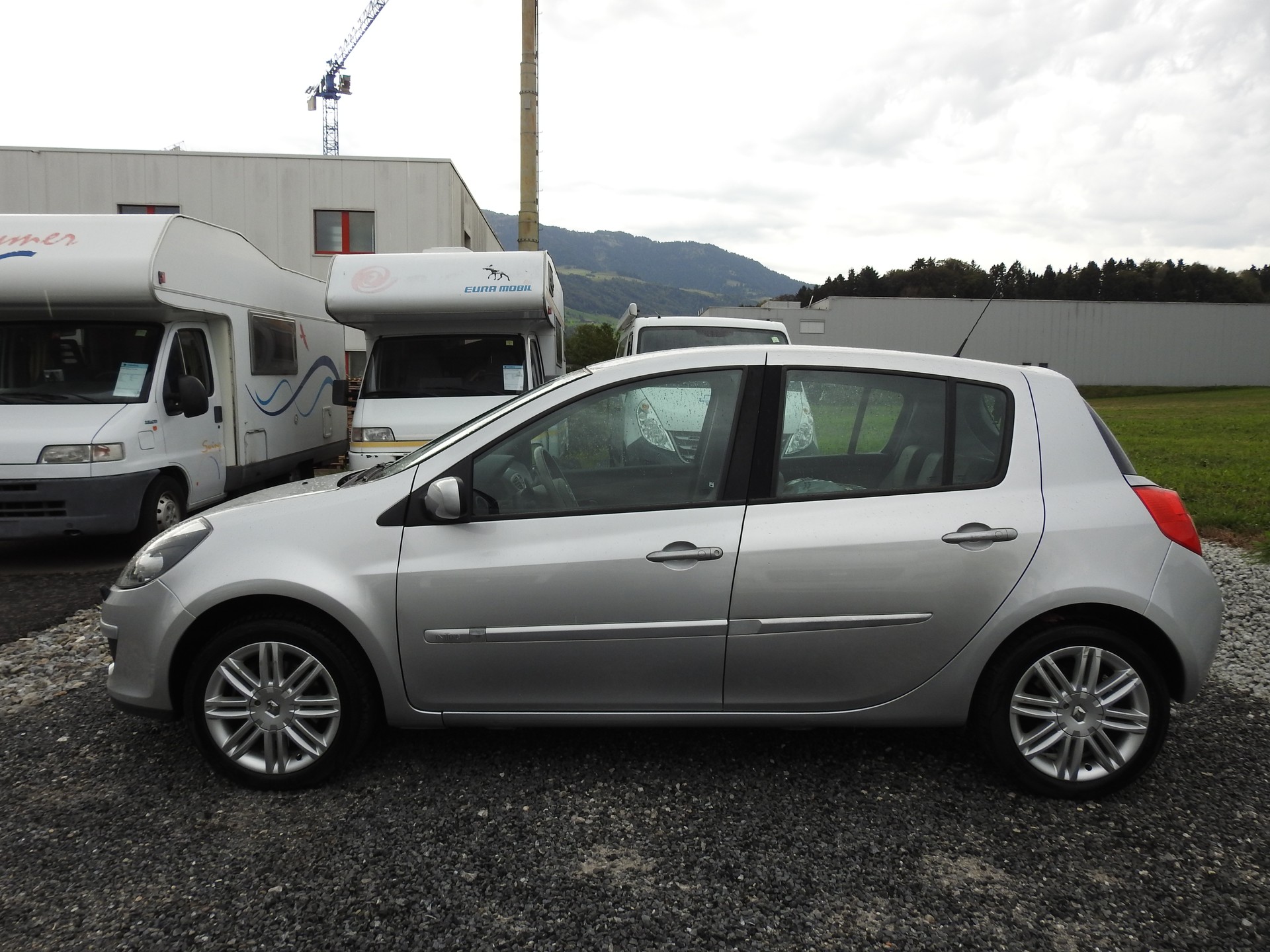 RENAULT Clio 2.0 16V Dynamique Automatic-image-2