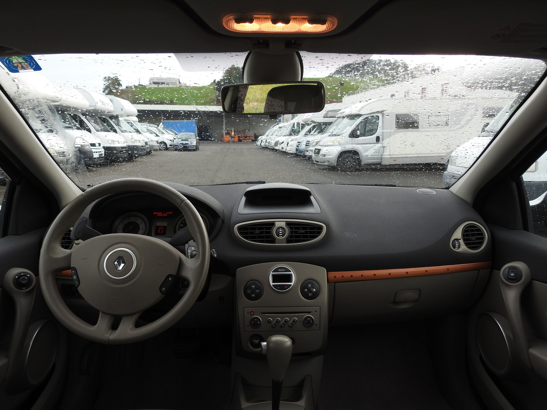 RENAULT Clio 2.0 16V Dynamique Automatic-image-15