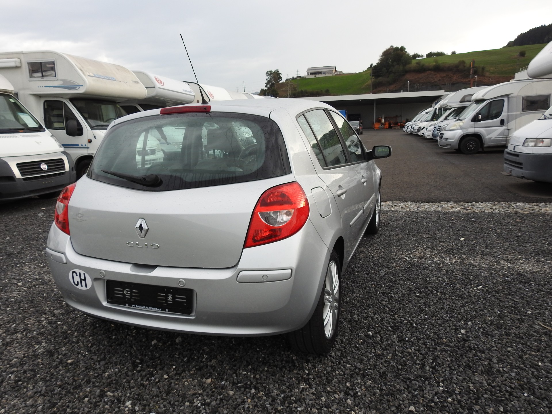 RENAULT Clio 2.0 16V Dynamique Automatic-image-5