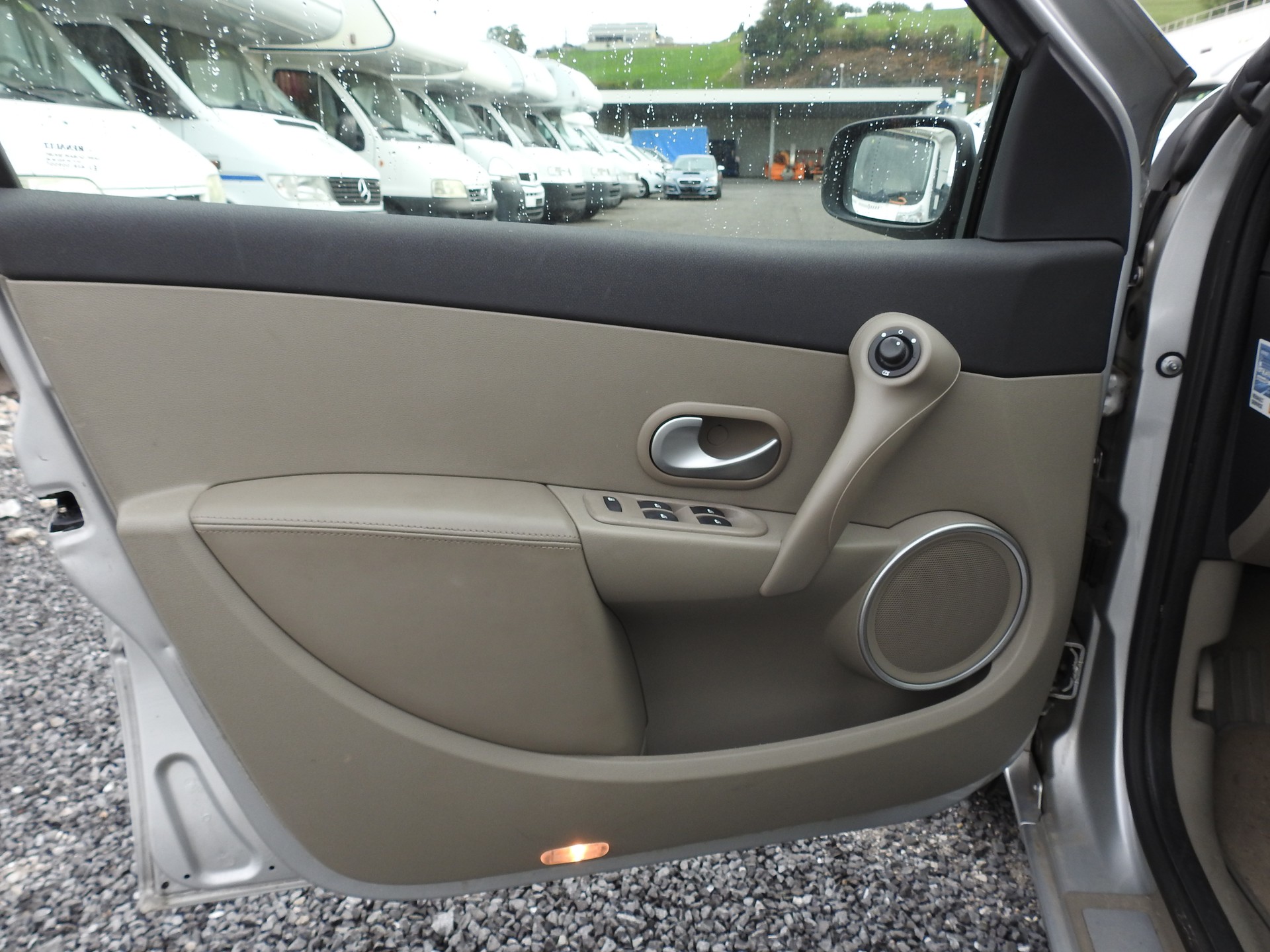 RENAULT Clio 2.0 16V Dynamique Automatic-image-10