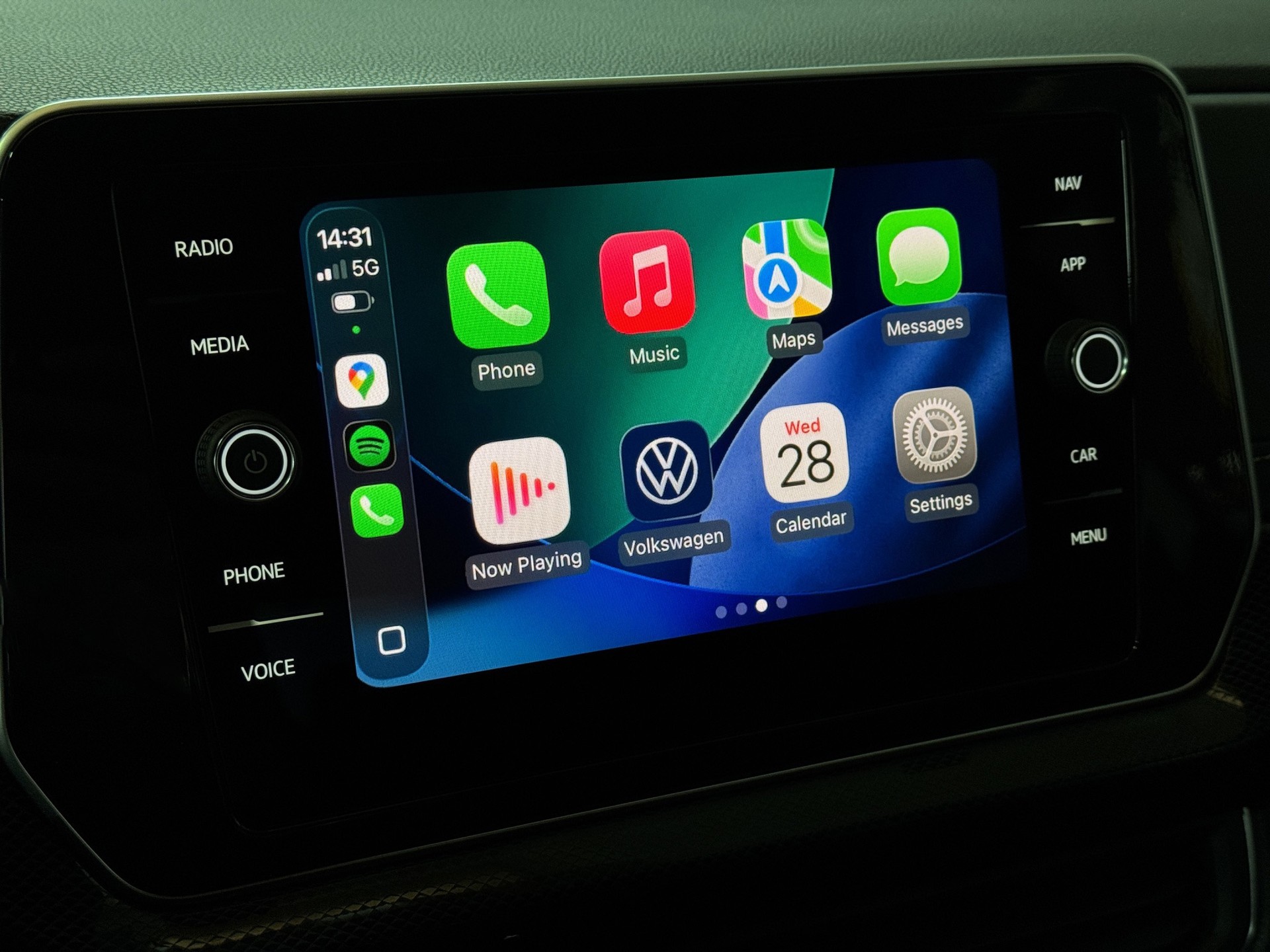 VW T-Cross 1.5 TSI EVO ACT R-Line DSG "AHK-Navi-RF.-Kamera"-image-16