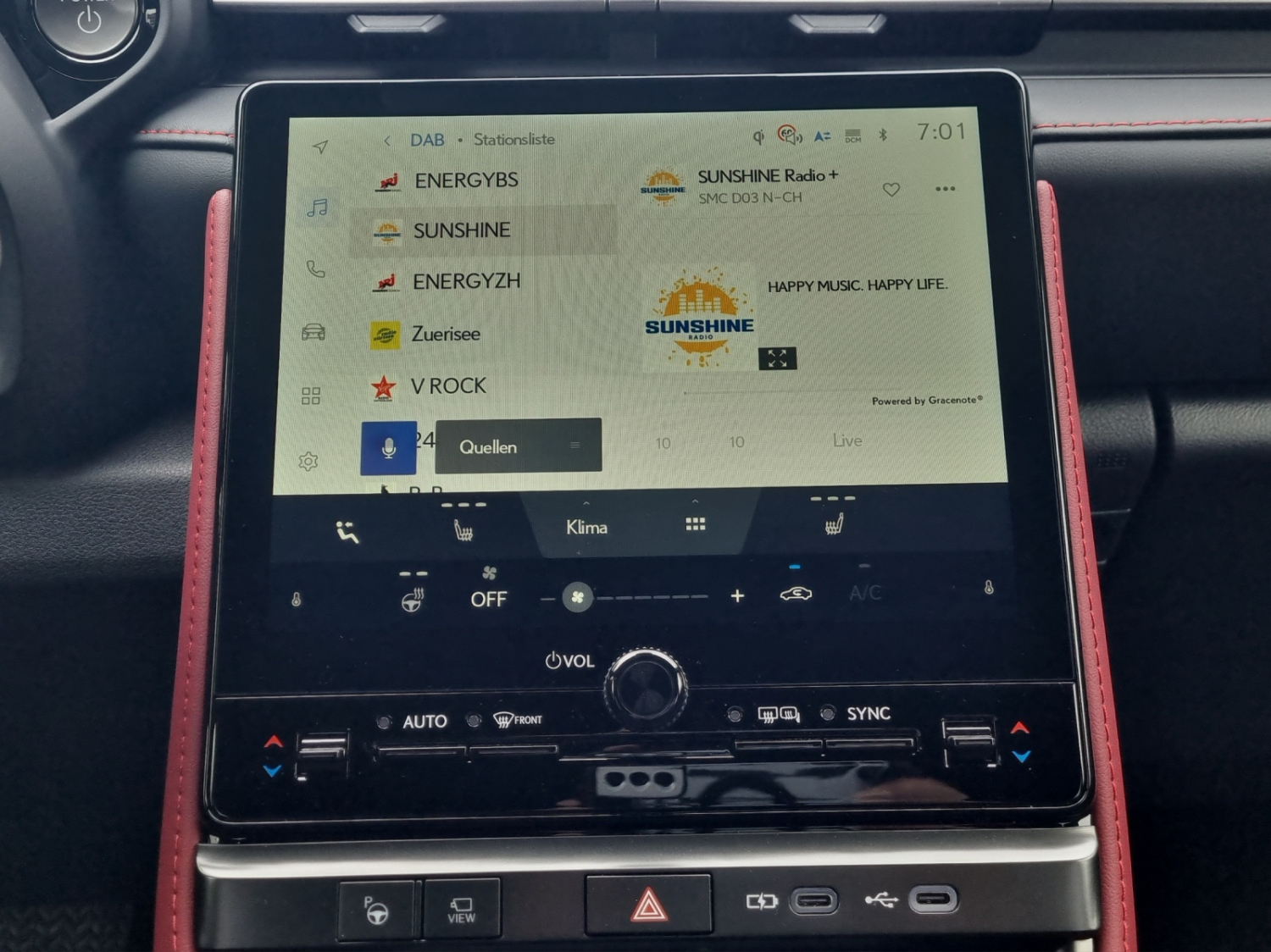 LEXUS LBX 1.5 Hybrid Vibrant Edition AWD-image-15