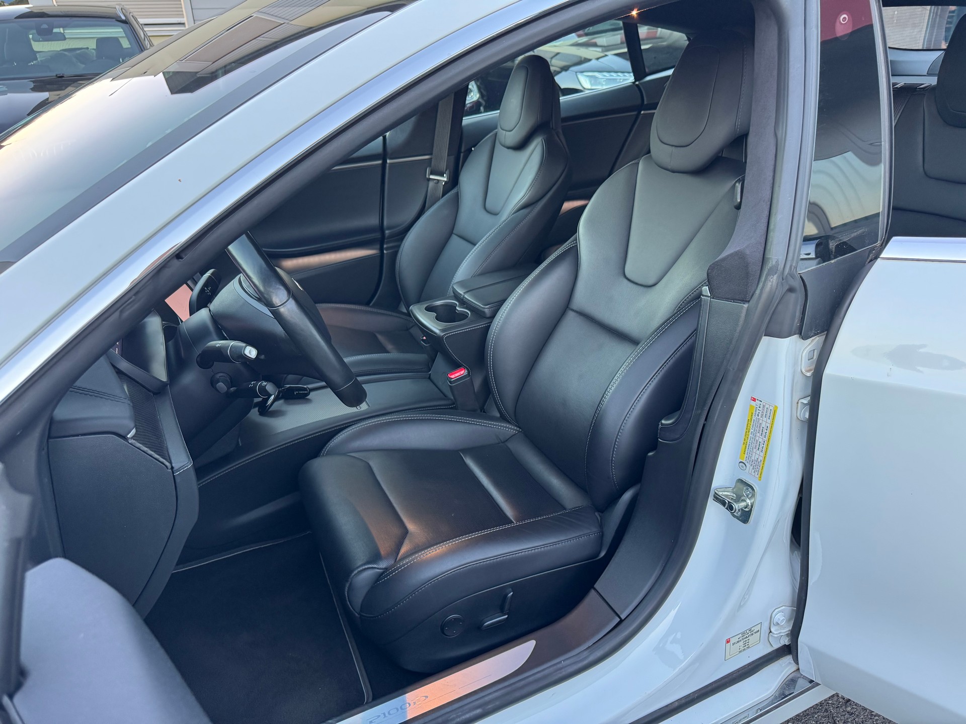 TESLA Model S 100 Ludicrous Performance-image-24