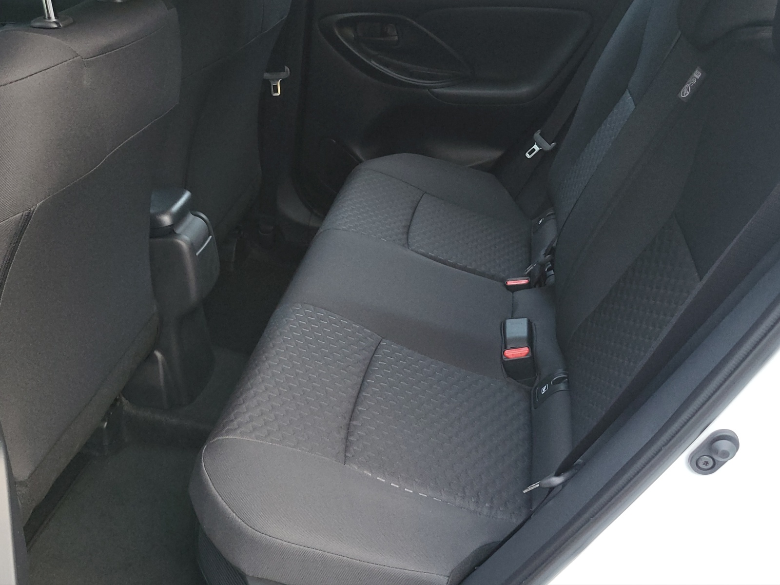 TOYOTA Yaris Cross 1.5 VVT-i HSD Comfort AWD-image-14