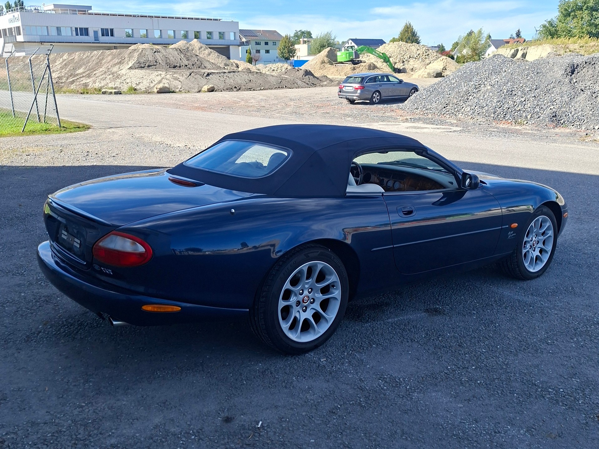 JAGUAR XKR S/C Convertible-image-4