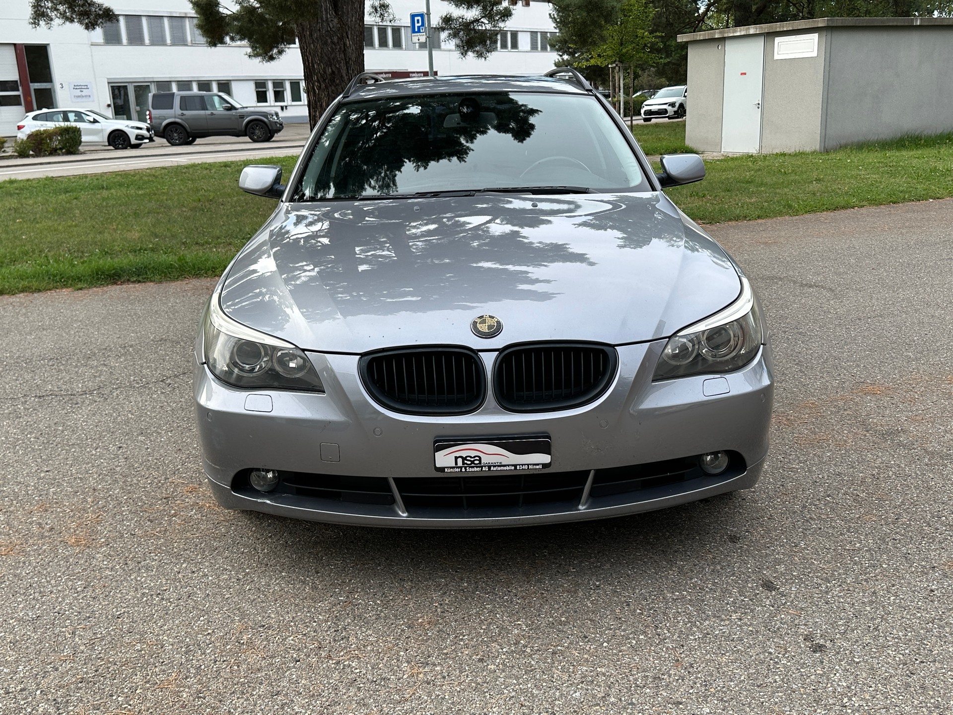 BMW 530d Touring-image-0