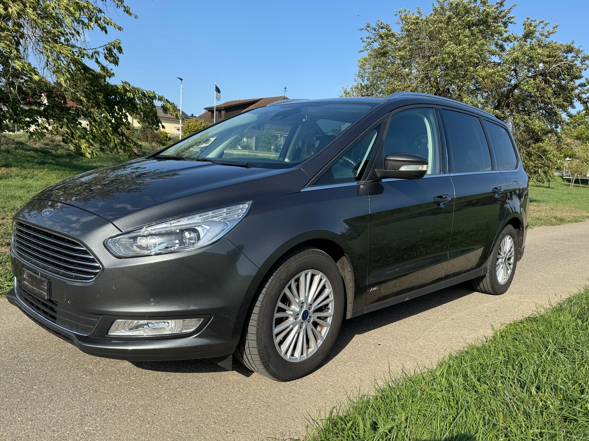 FORD Galaxy 2.0 TDCi Titanium AWD PowerShift-image-2