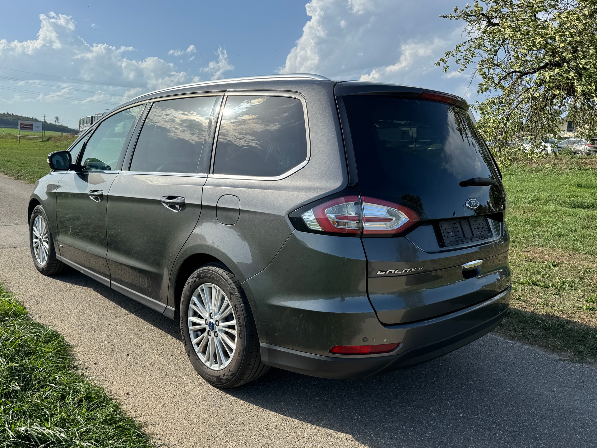 FORD Galaxy 2.0 TDCi Titanium AWD PowerShift-image-7