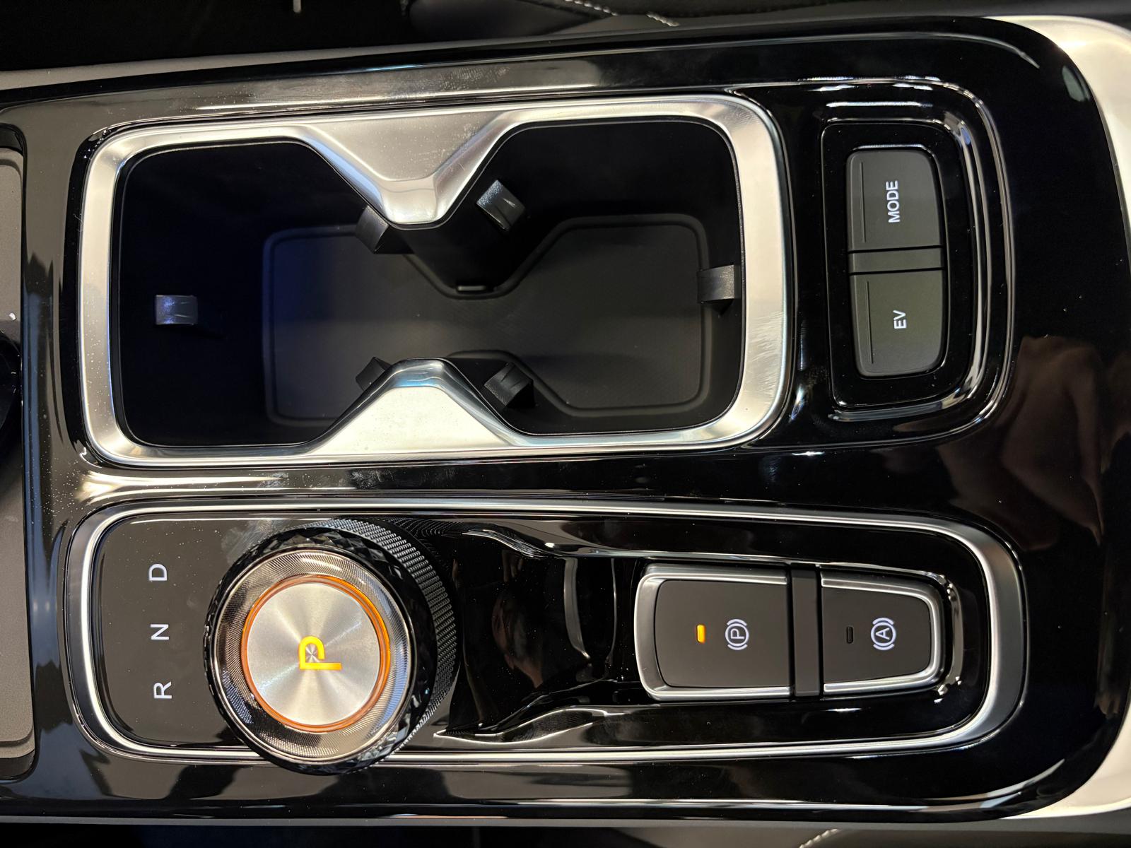 JAC JS6 1.5 PHEV-image-11